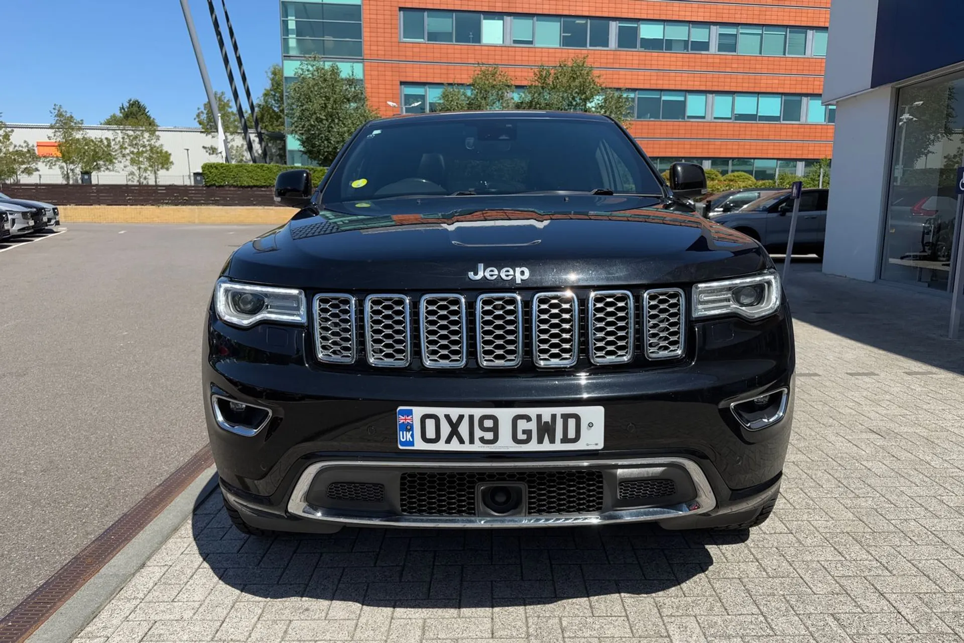 JEEP GRAND CHEROKEE thumbnail image number 12