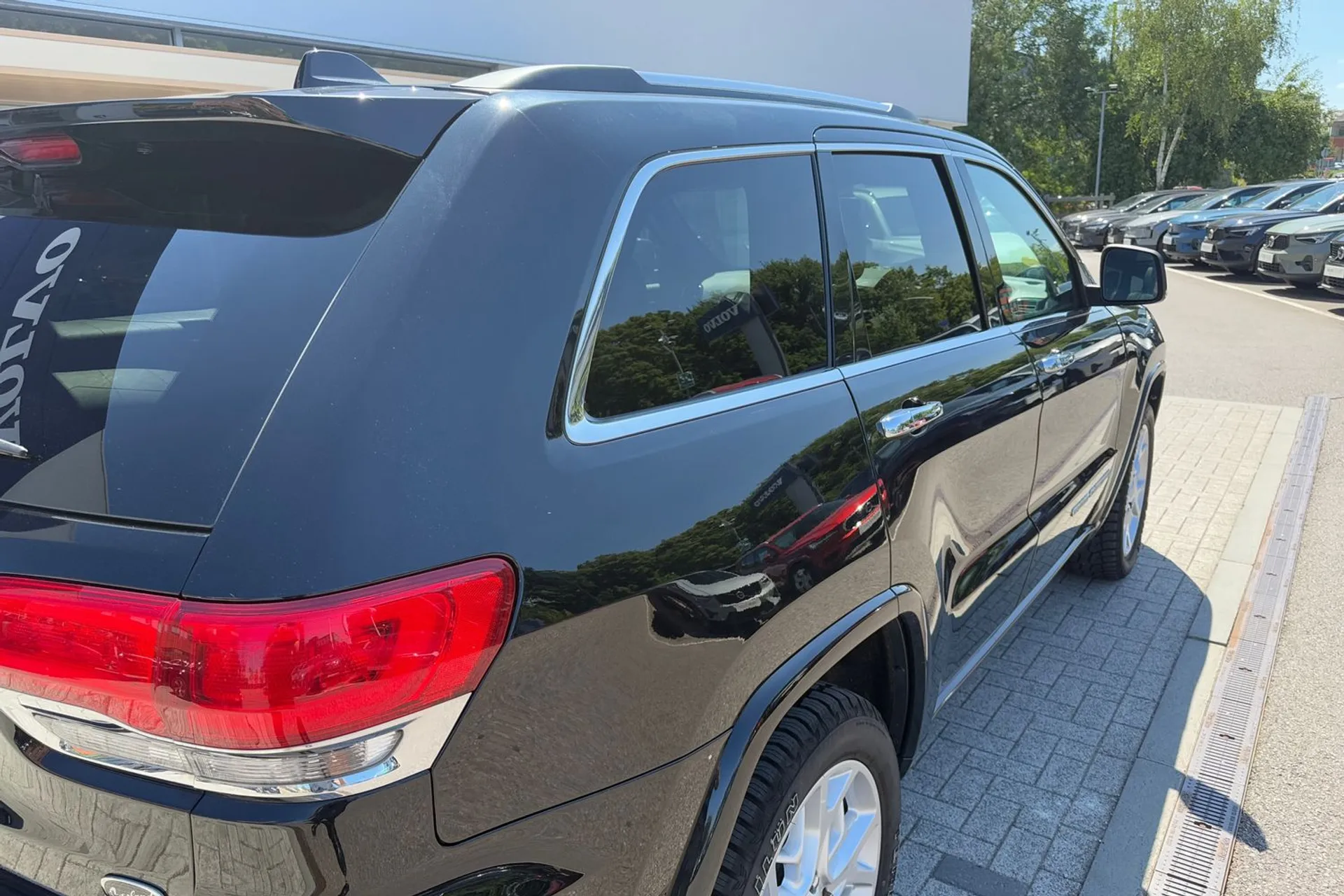 JEEP GRAND CHEROKEE thumbnail image number 14