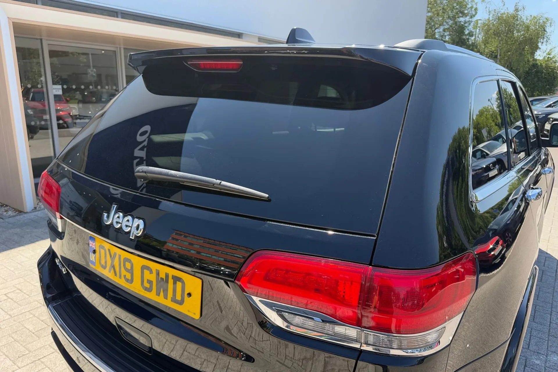 JEEP GRAND CHEROKEE thumbnail image number 15