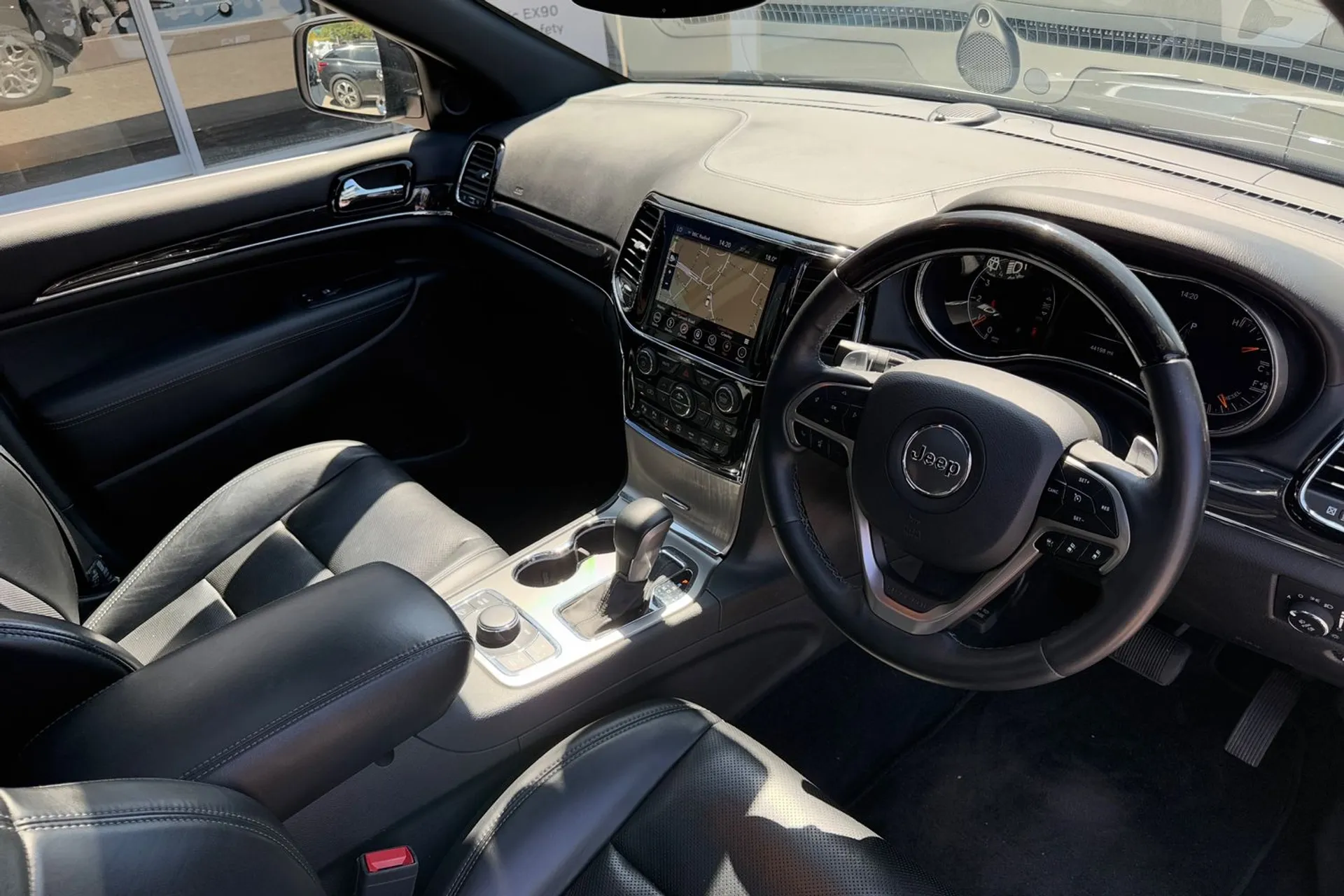 JEEP GRAND CHEROKEE thumbnail image number 5