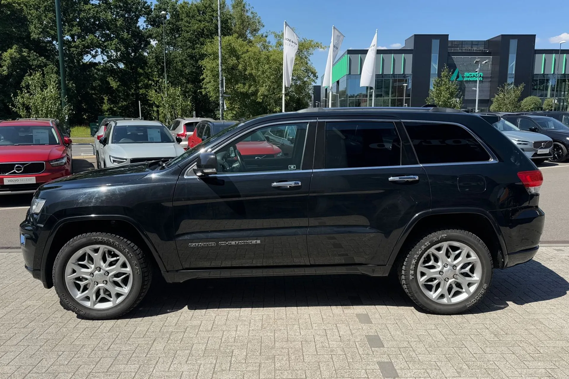 JEEP GRAND CHEROKEE thumbnail image number 10