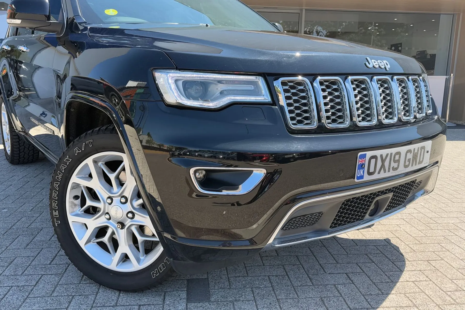 JEEP GRAND CHEROKEE thumbnail image number 6