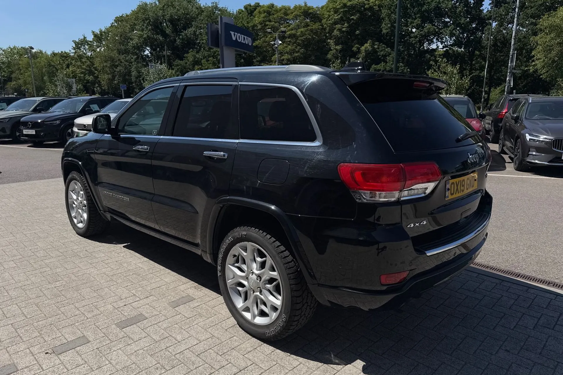 JEEP GRAND CHEROKEE thumbnail image number 9