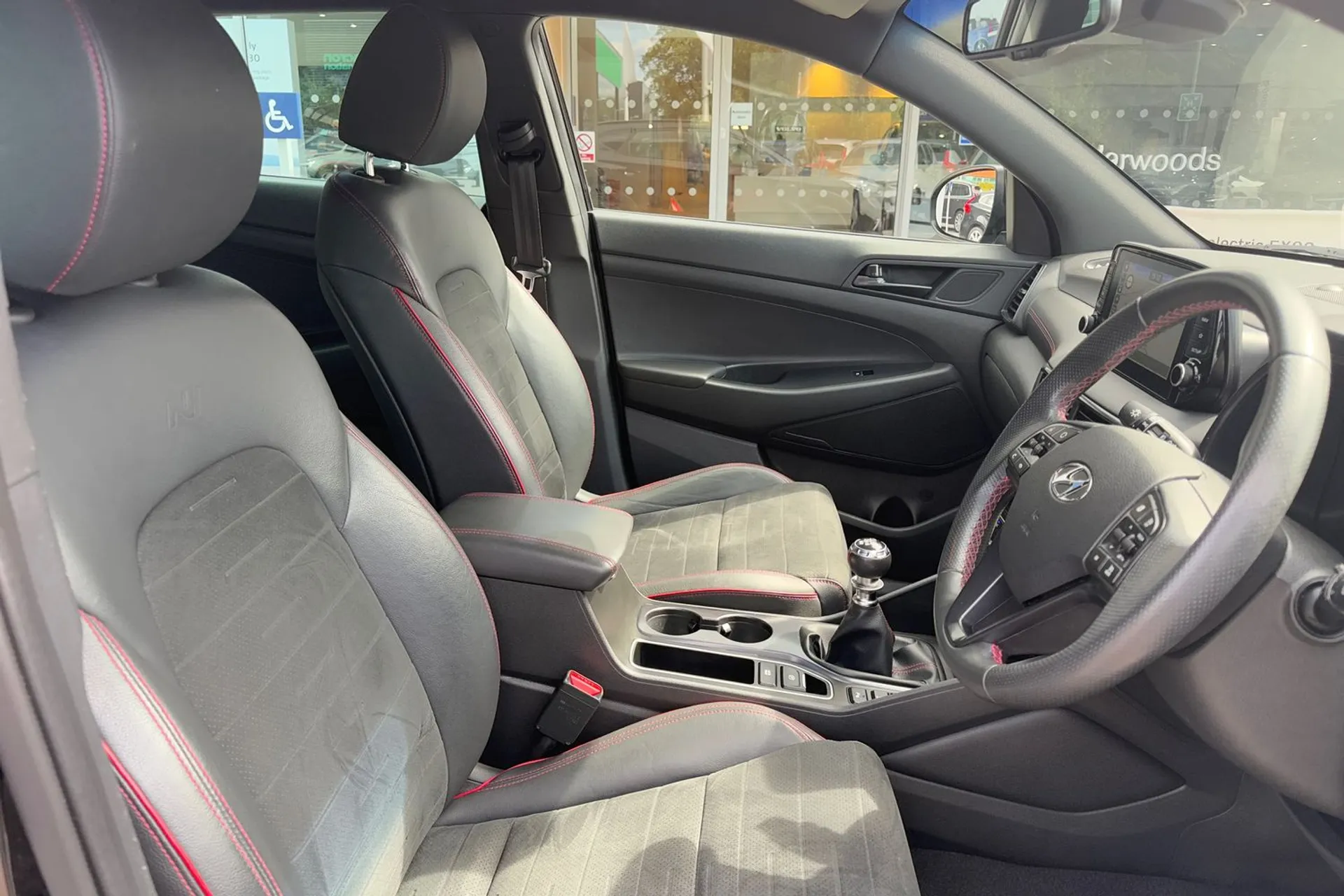 HYUNDAI TUCSON thumbnail image number 25