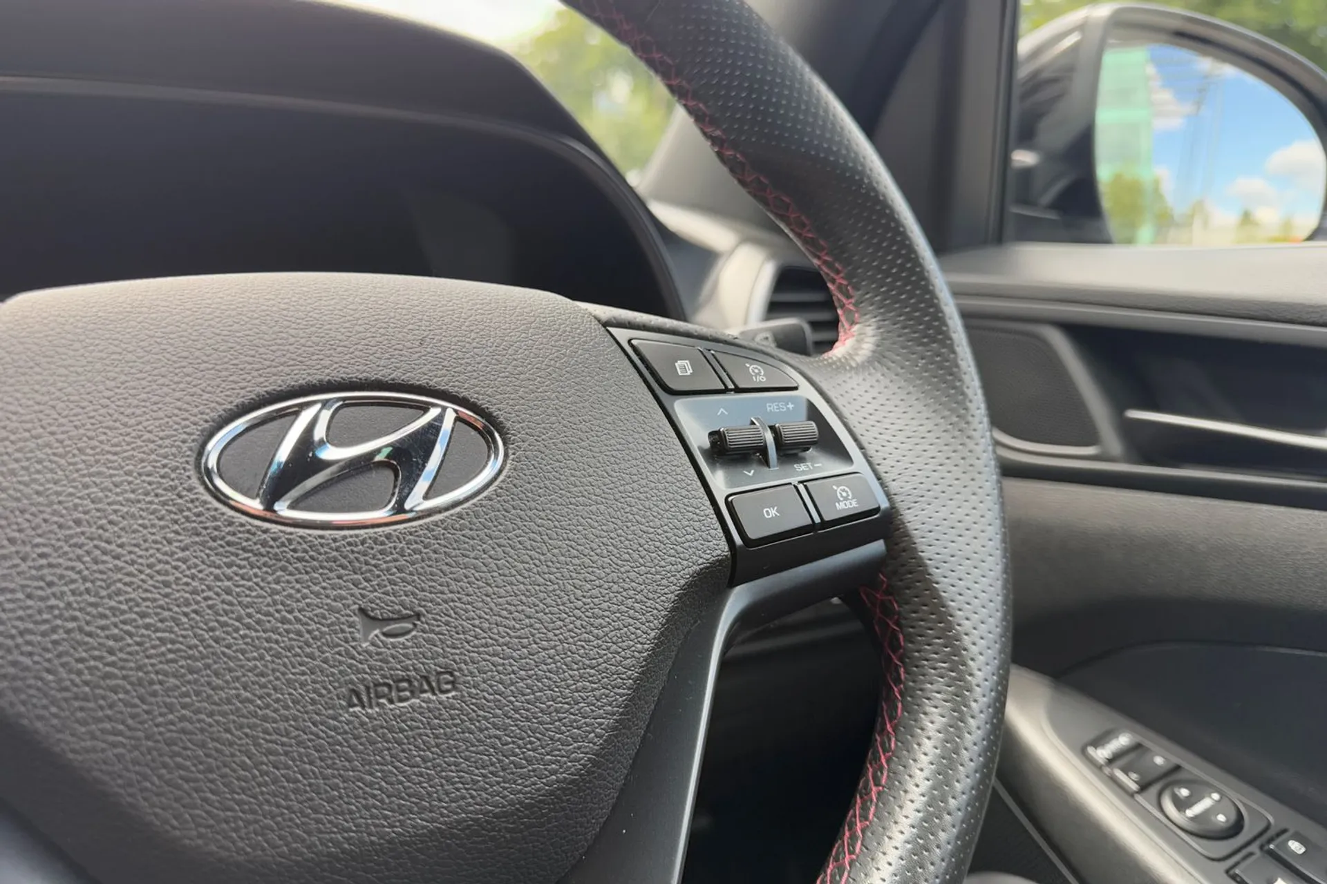 HYUNDAI TUCSON thumbnail image number 36