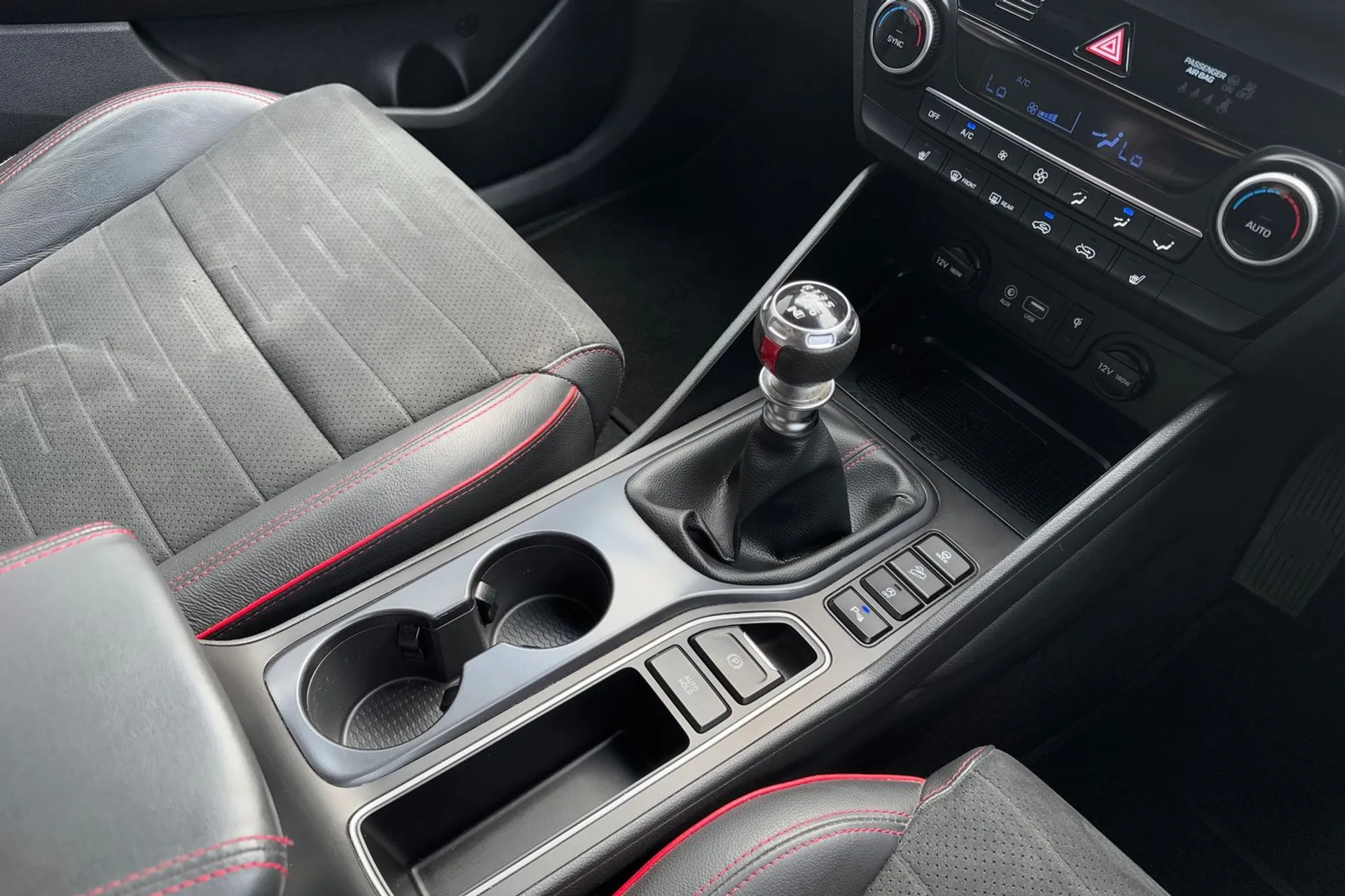 HYUNDAI TUCSON thumbnail image number 41