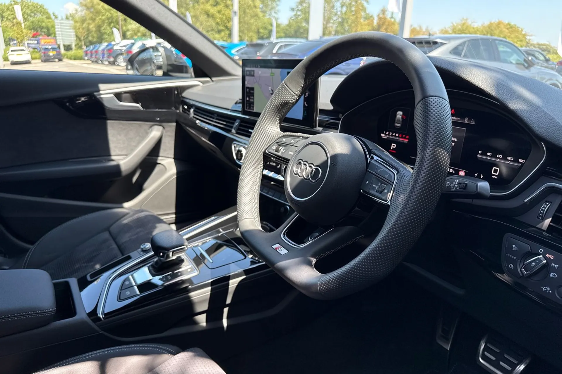 Audi A4 thumbnail image number 27