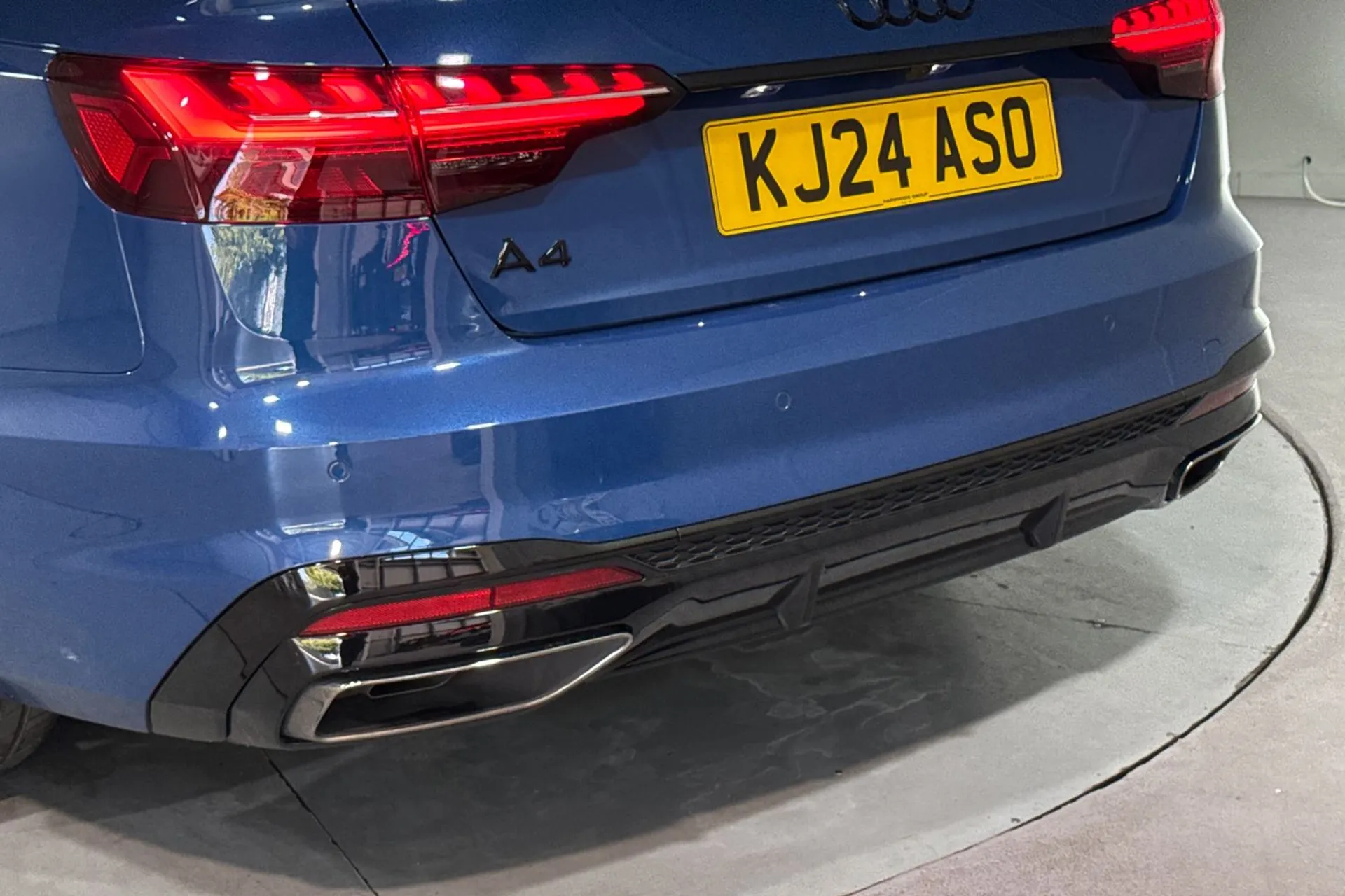 Audi A4 thumbnail image number 16