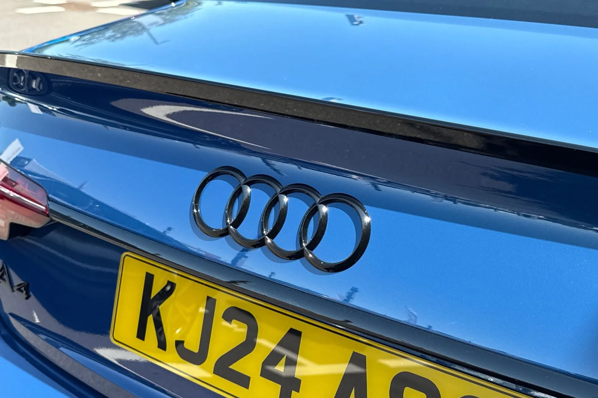 Audi A4 thumbnail image number 49