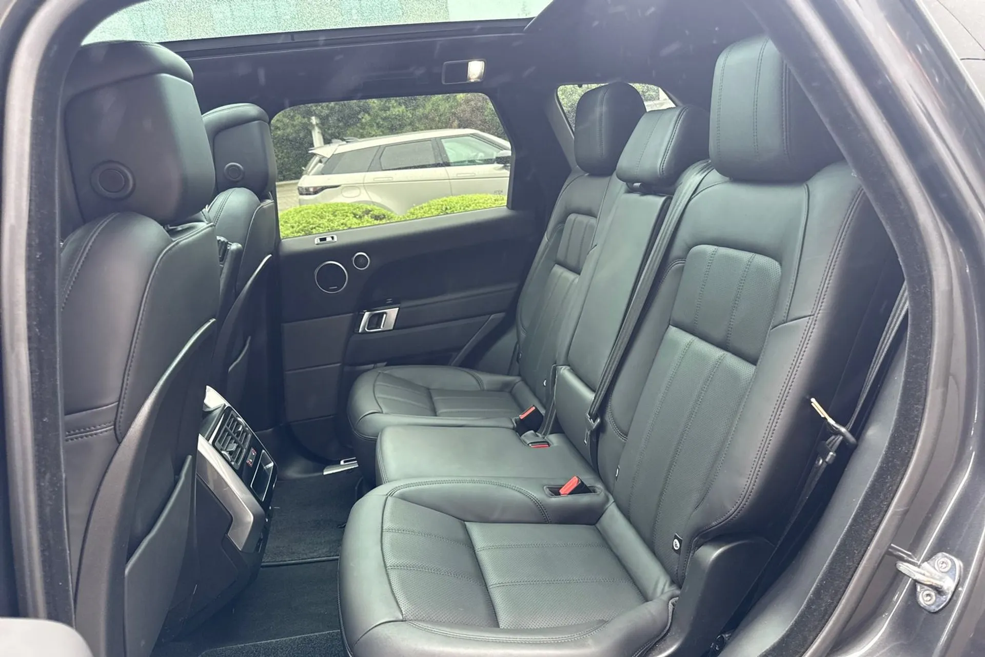 LAND ROVER RANGE ROVER SPORT thumbnail image number 42