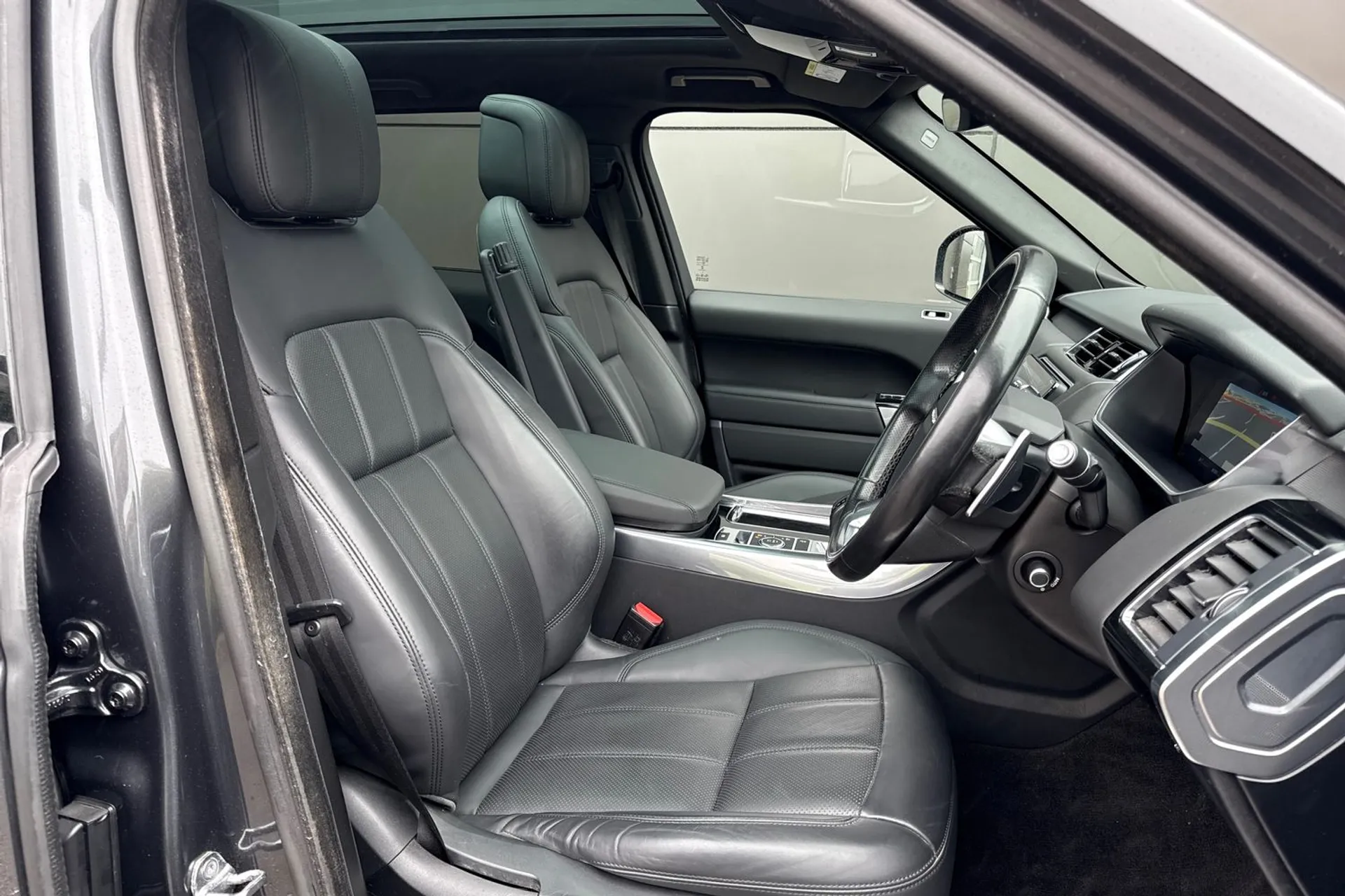 LAND ROVER RANGE ROVER SPORT thumbnail image number 36