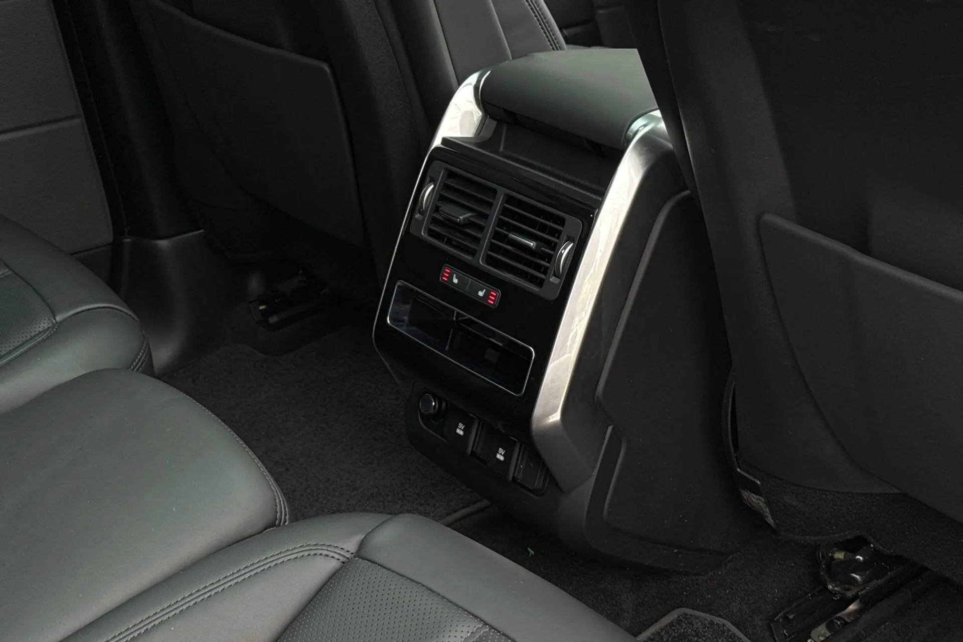 LAND ROVER RANGE ROVER SPORT thumbnail image number 35