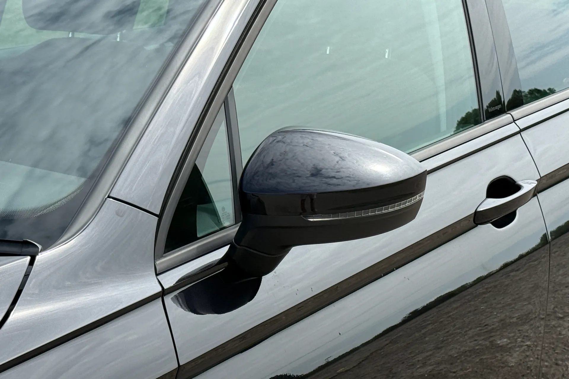 VOLKSWAGEN TIGUAN thumbnail image number 7