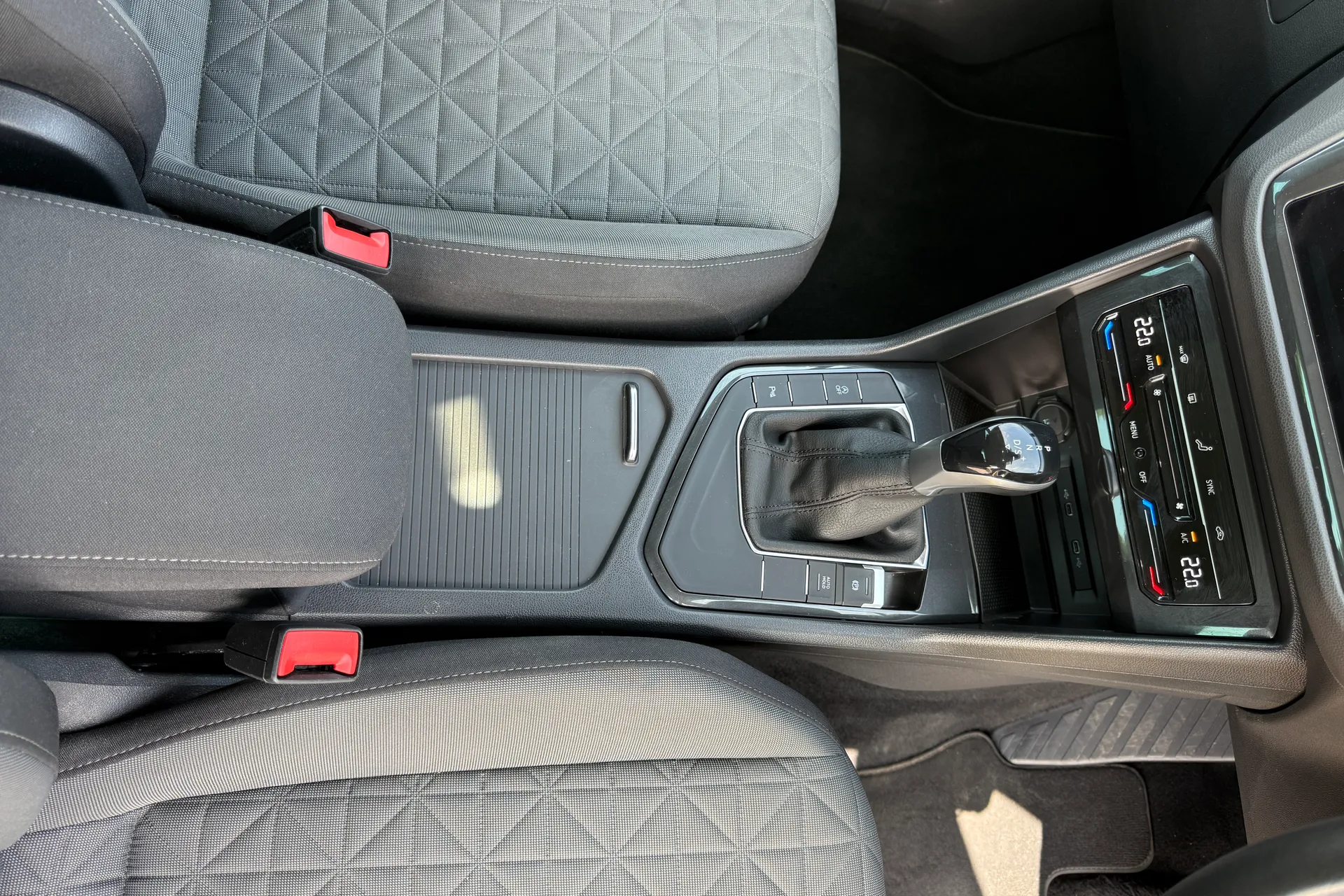 VOLKSWAGEN TIGUAN thumbnail image number 43