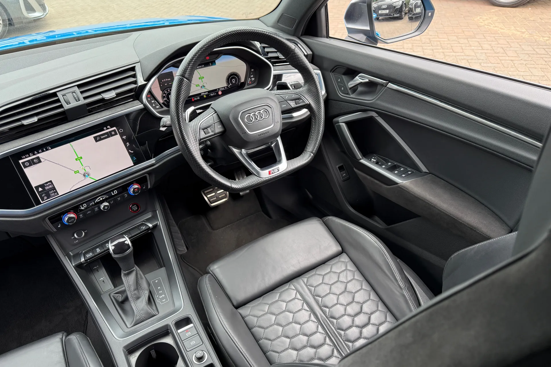 Audi RS Q3 thumbnail image number 39