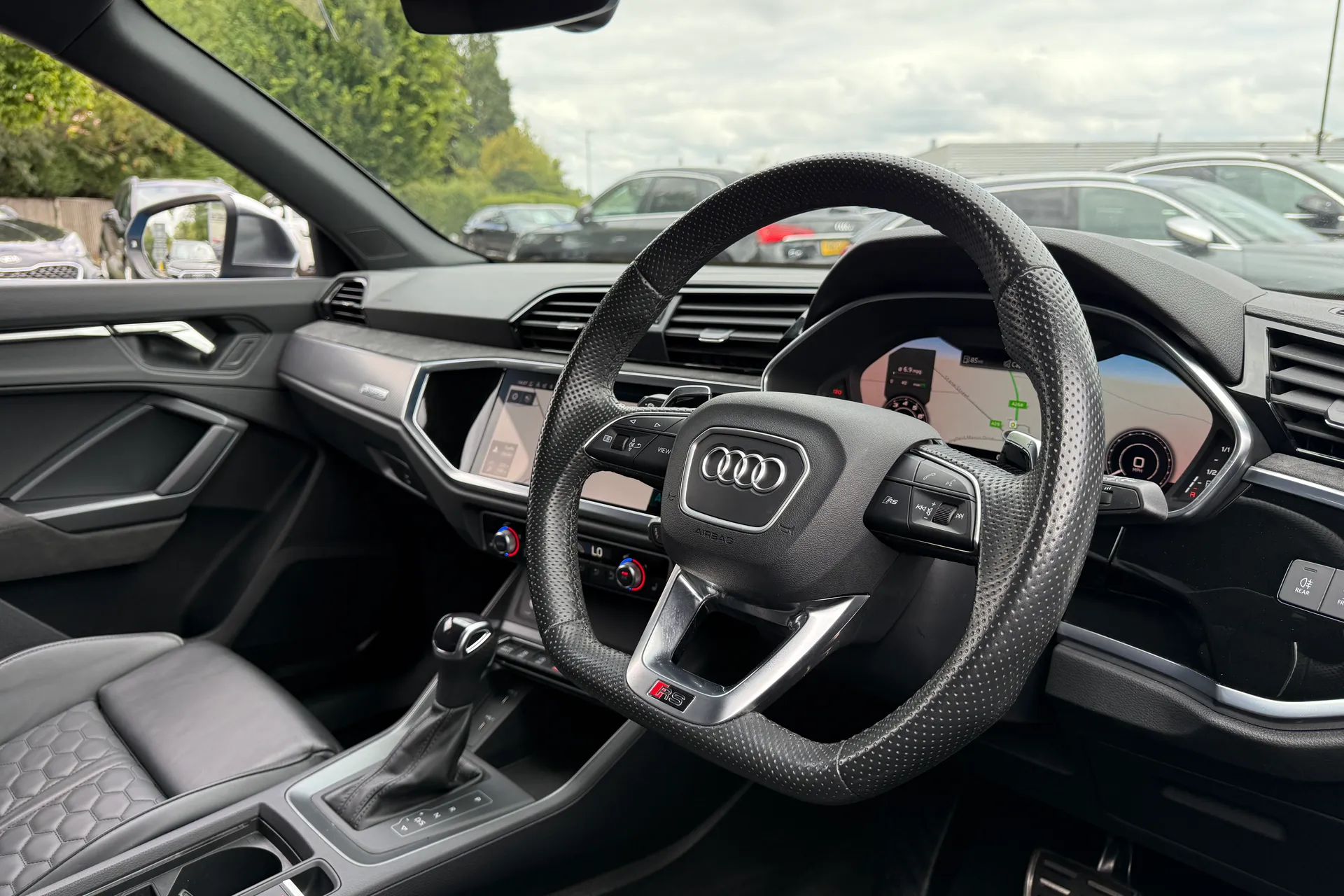 Audi RS Q3 thumbnail image number 24