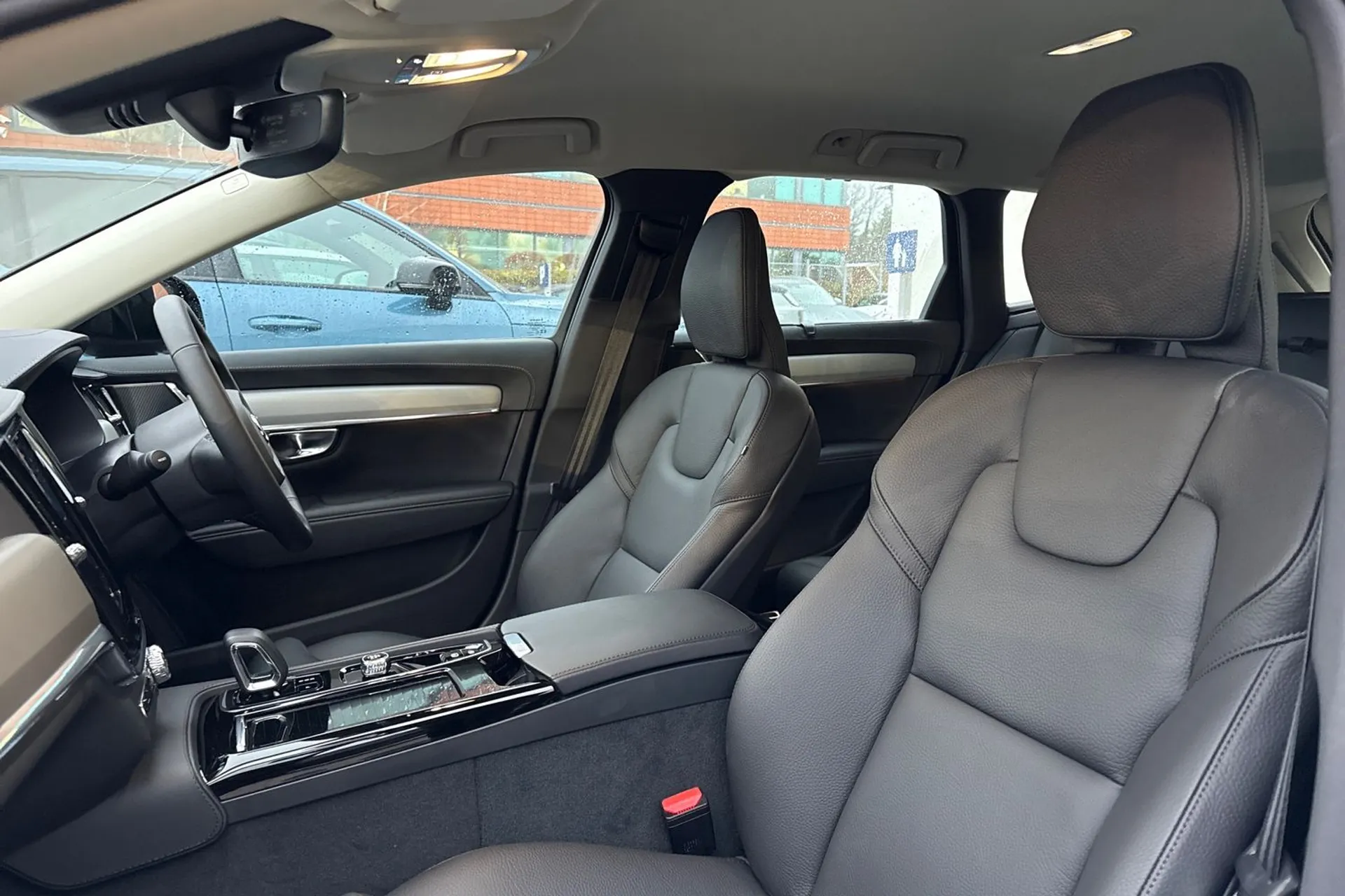 Volvo V90 thumbnail image number 28