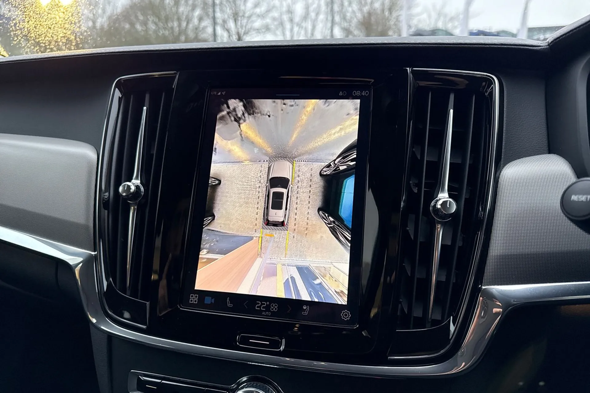 Volvo V90 thumbnail image number 4