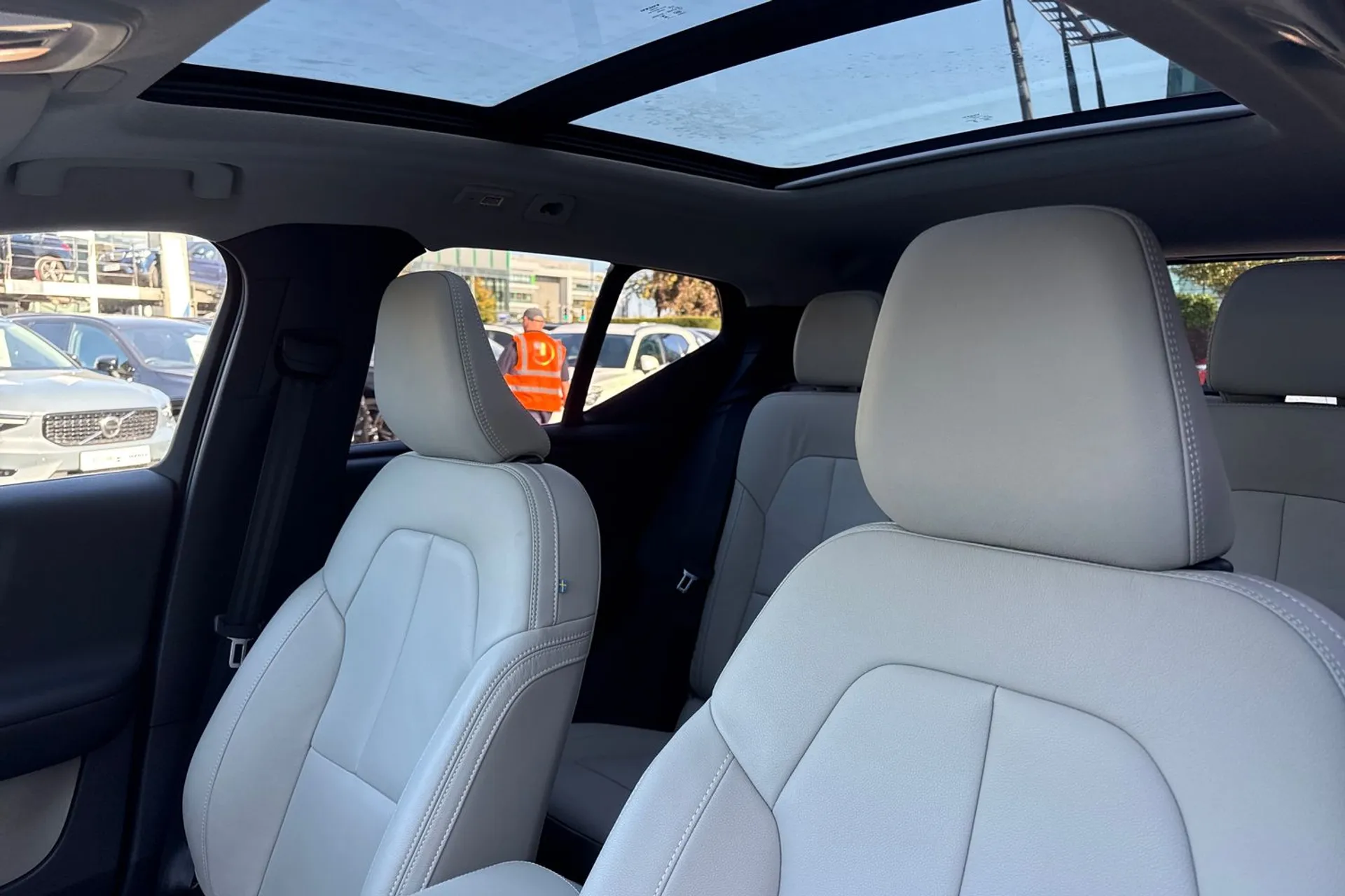 Volvo XC40 thumbnail image number 28