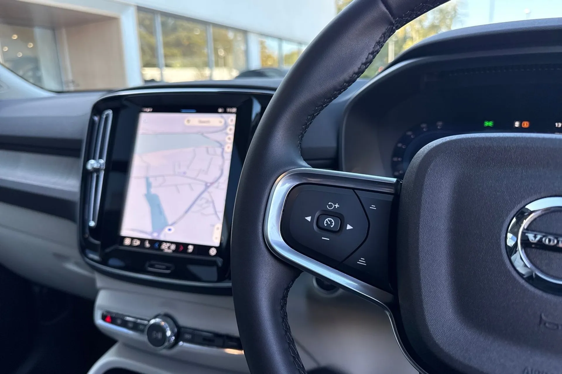 Volvo XC40 thumbnail image number 35