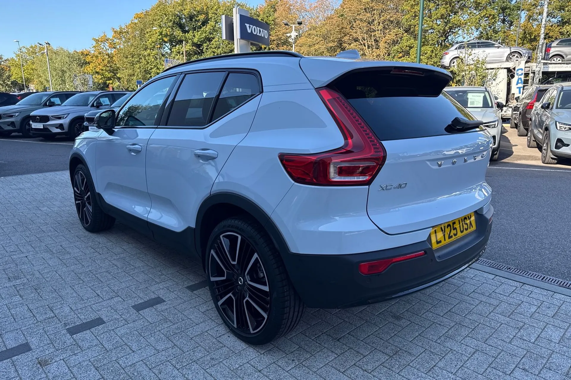 Volvo XC40 thumbnail image number 9