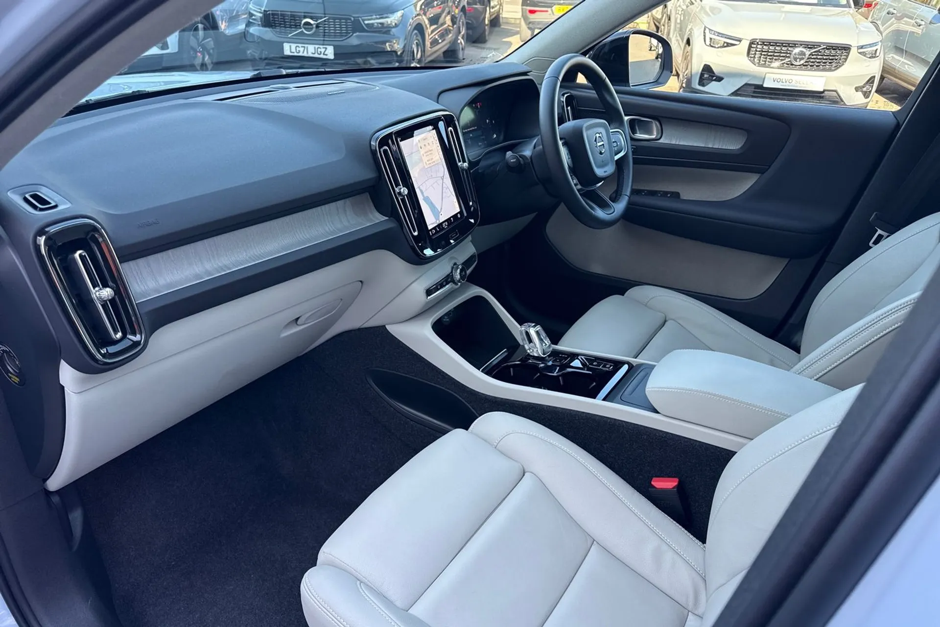 Volvo XC40 thumbnail image number 26