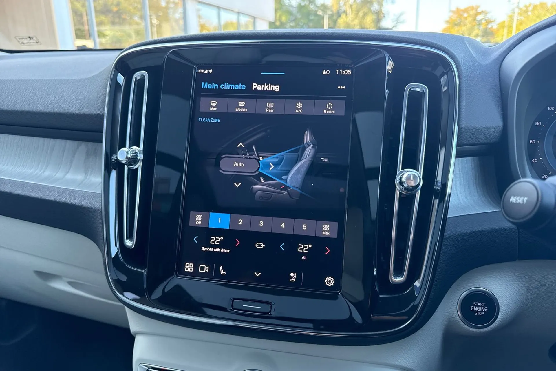 Volvo XC40 thumbnail image number 39