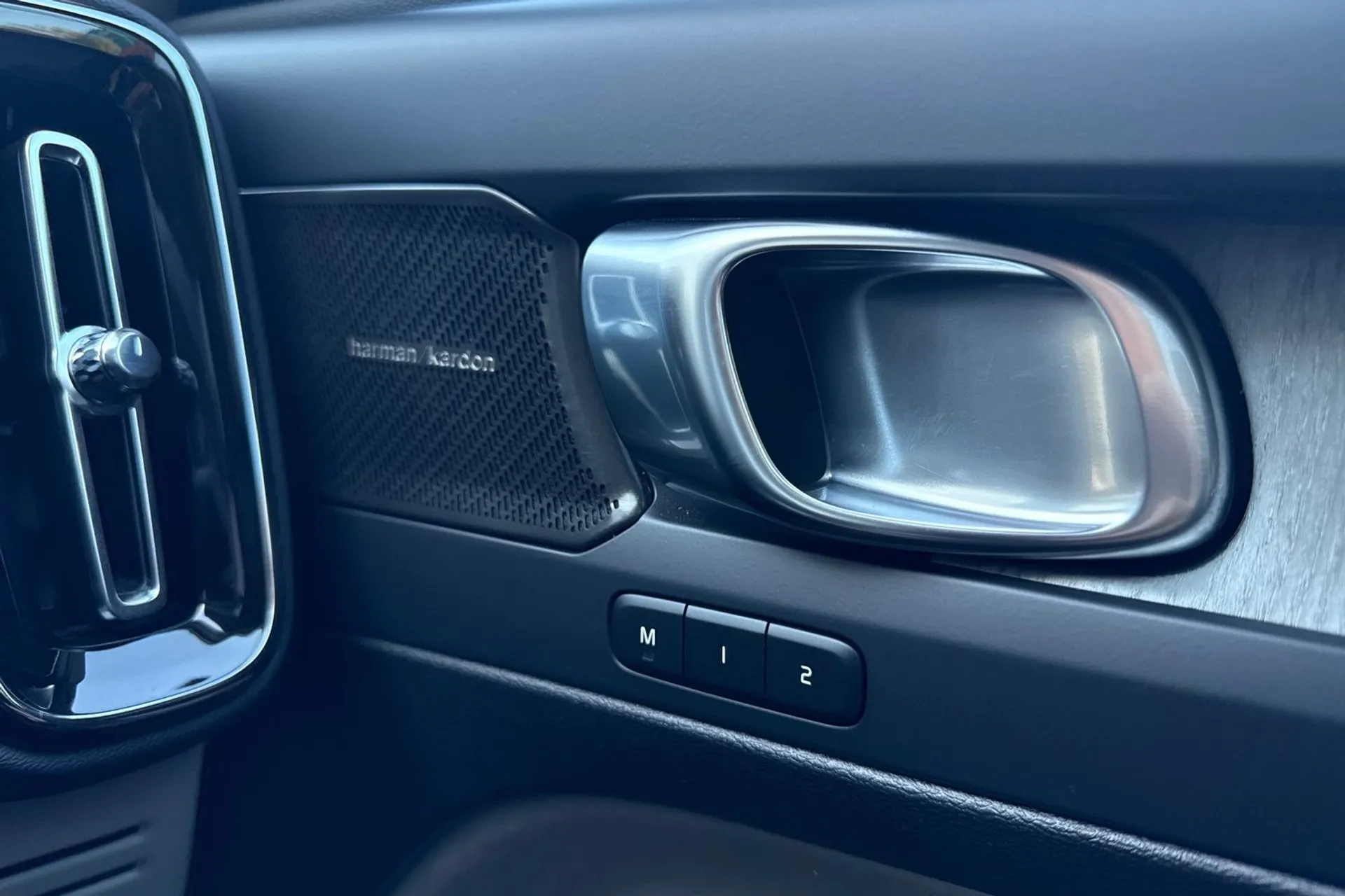 Volvo XC40 thumbnail image number 43