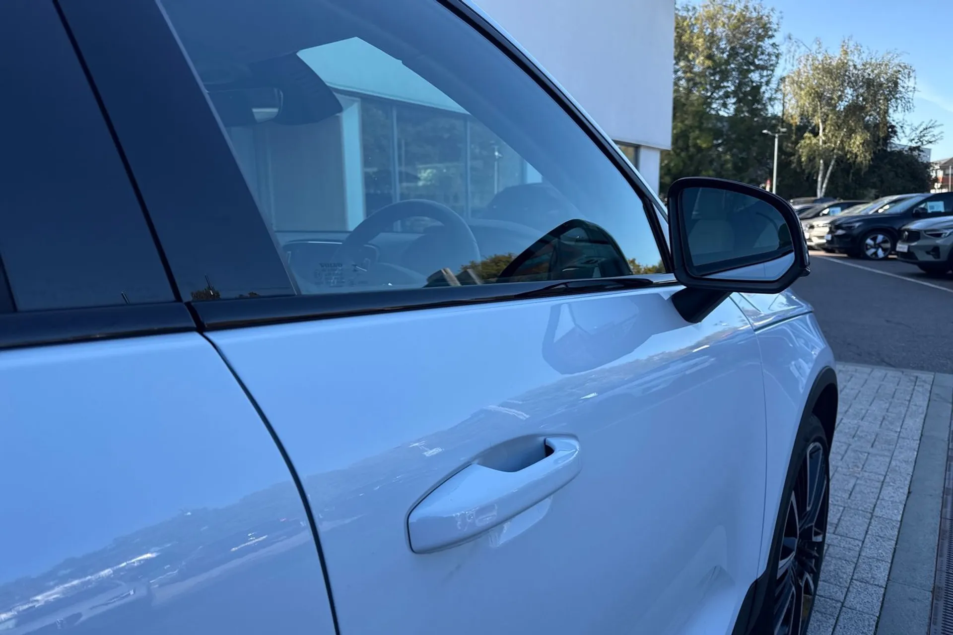 Volvo XC40 thumbnail image number 16