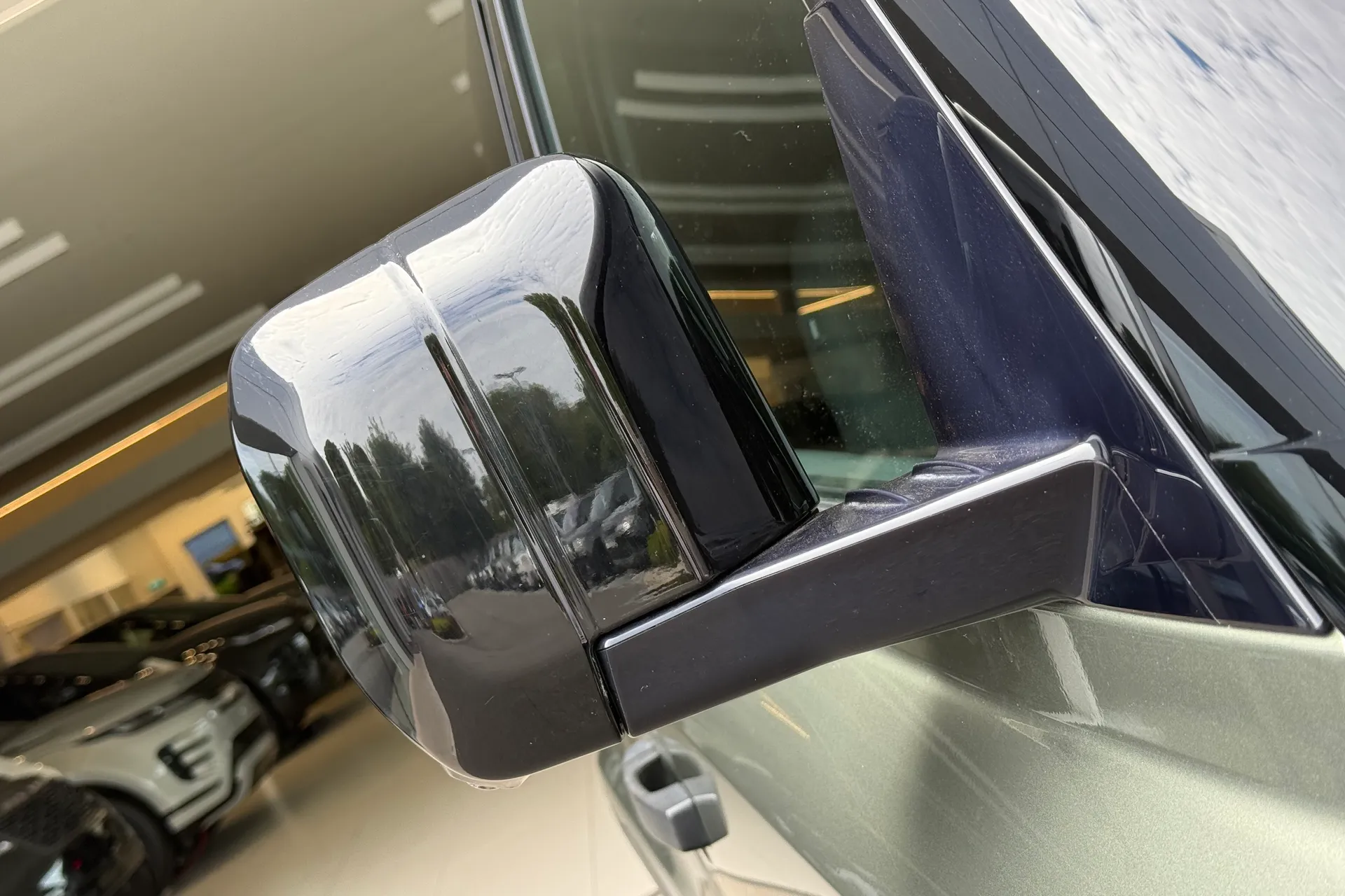 LAND ROVER DEFENDER thumbnail image number 30