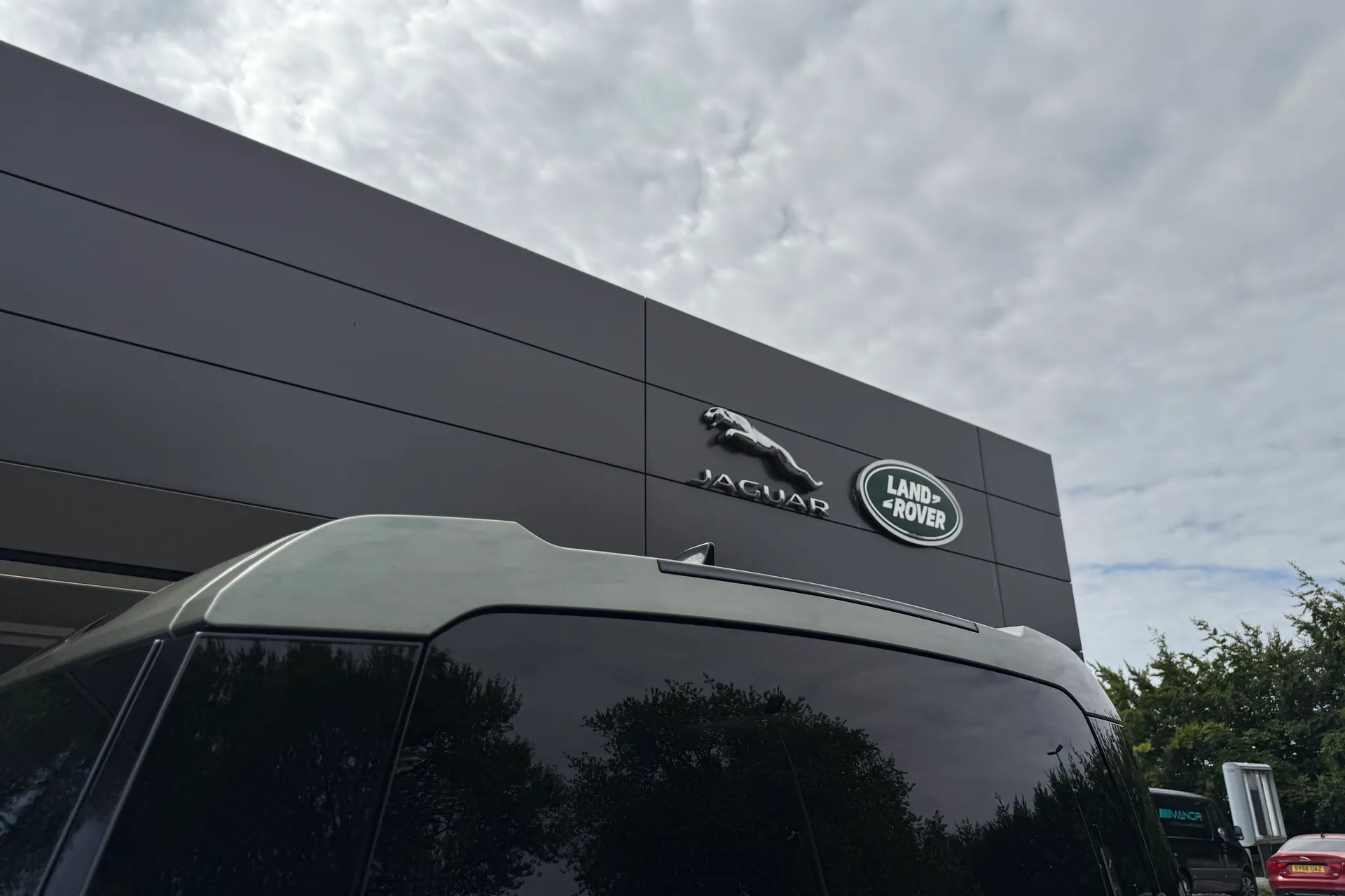 LAND ROVER DEFENDER thumbnail image number 32