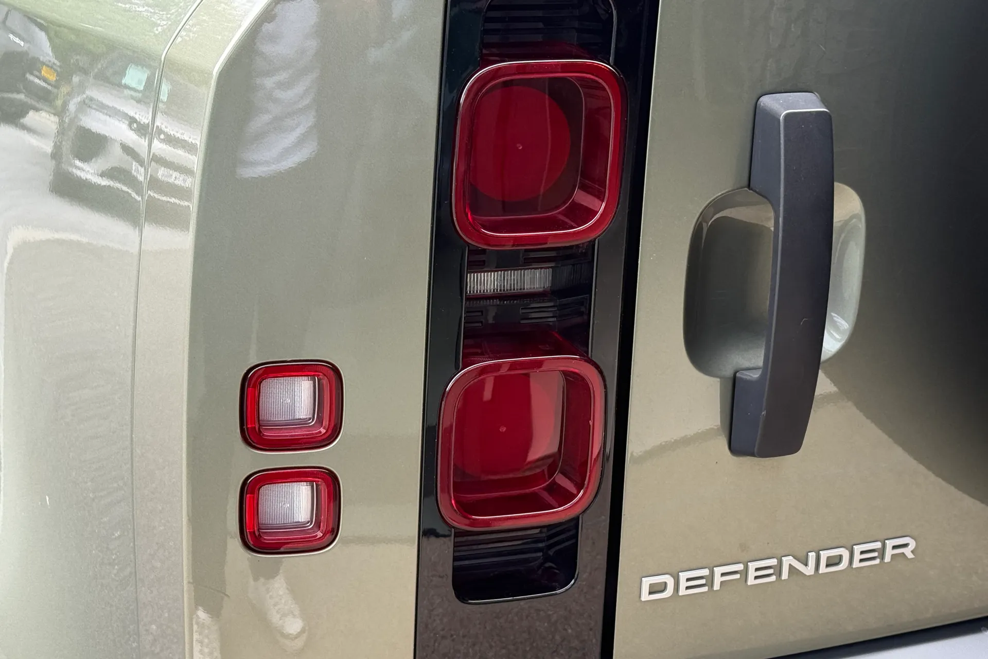 LAND ROVER DEFENDER thumbnail image number 47