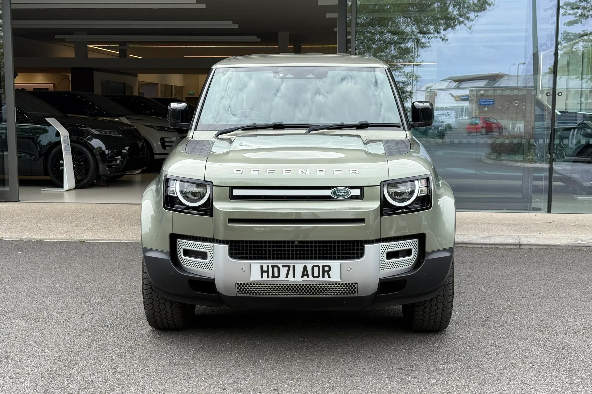 LAND ROVER DEFENDER thumbnail image number 6