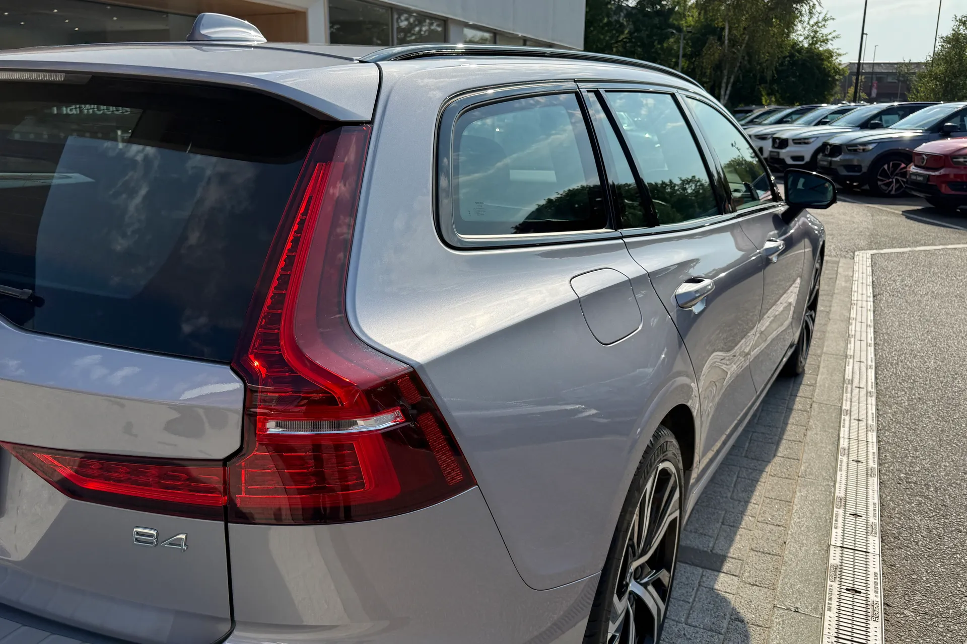 Volvo V60 thumbnail image number 17