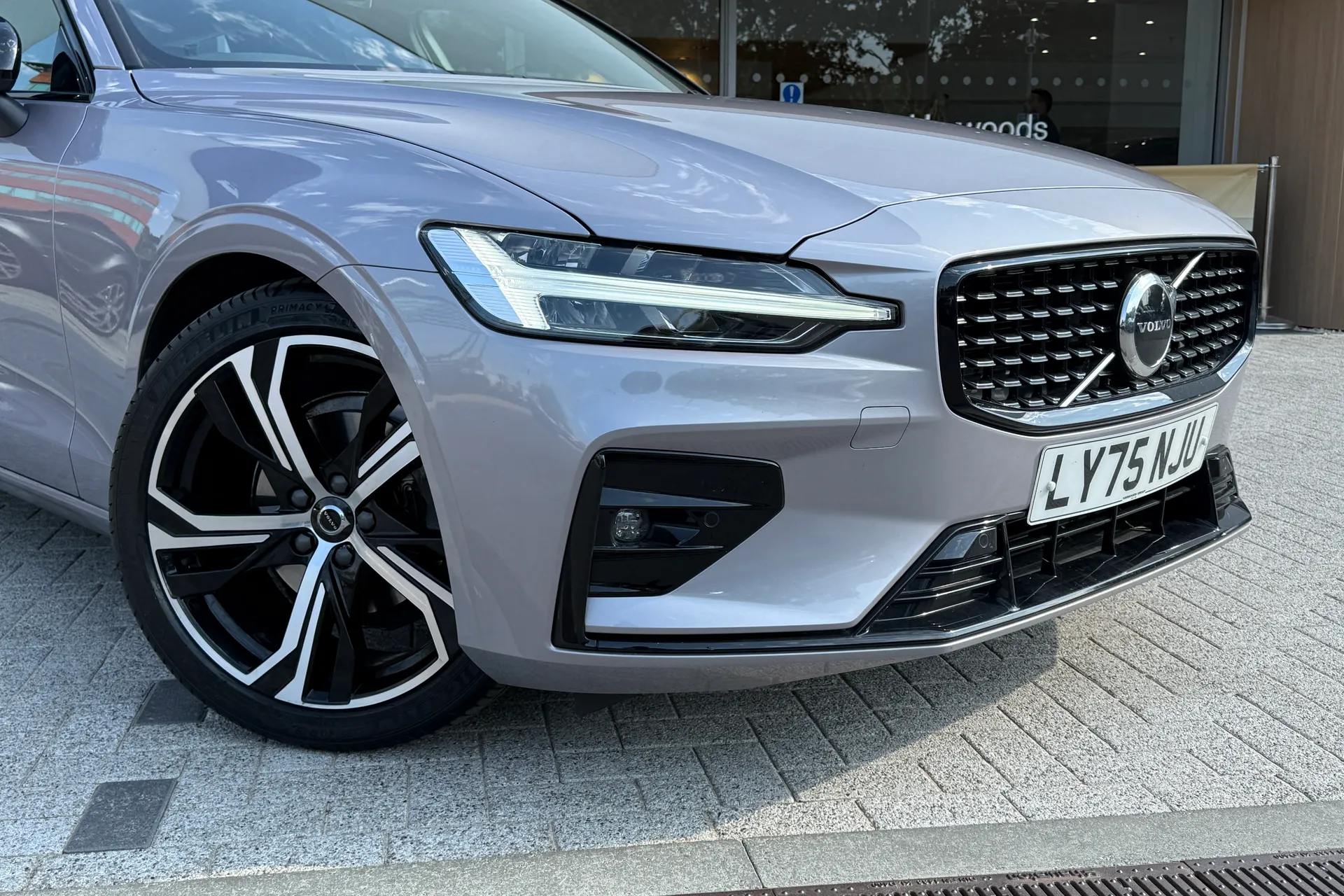 Volvo V60 thumbnail image number 7