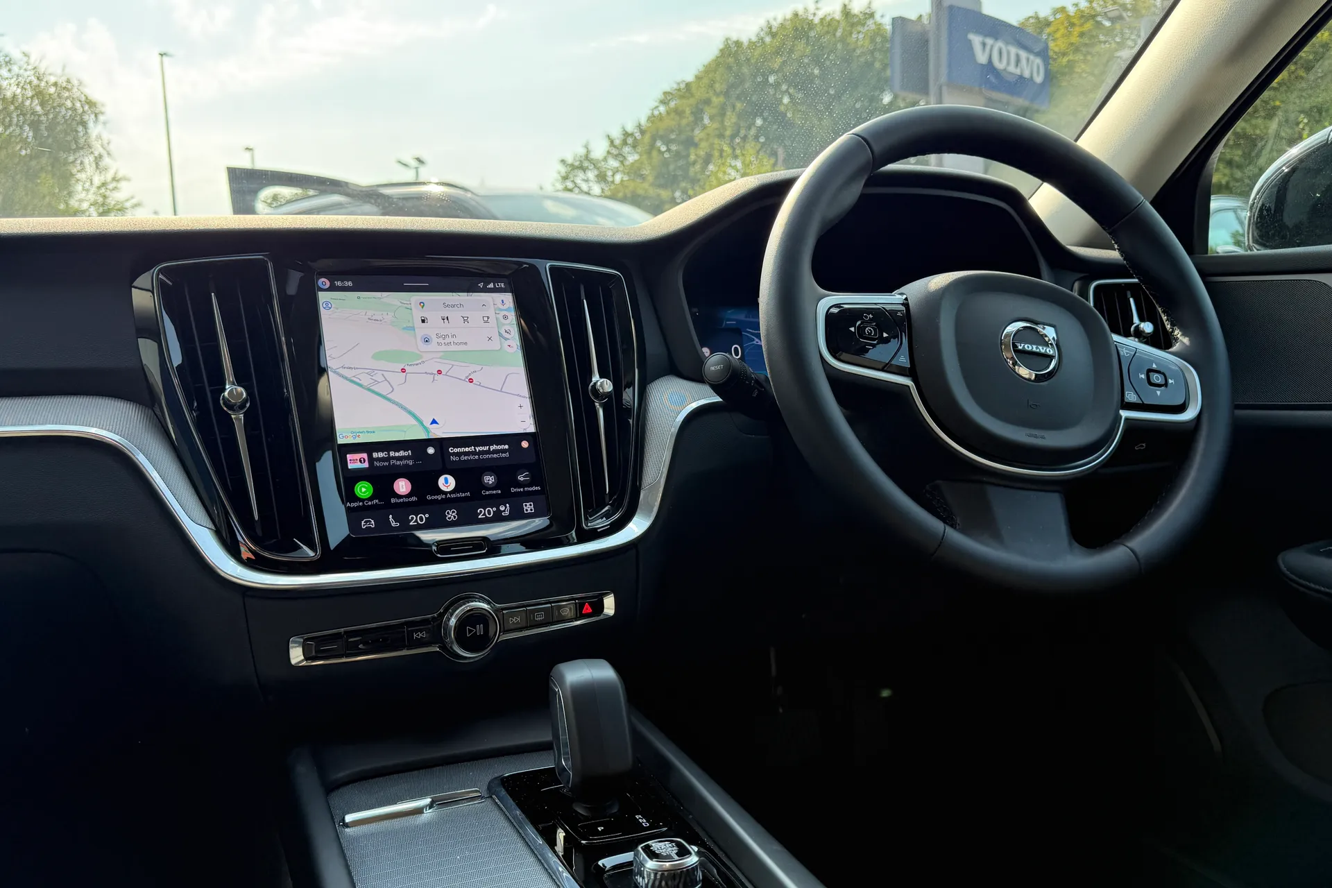 Volvo V60 thumbnail image number 34