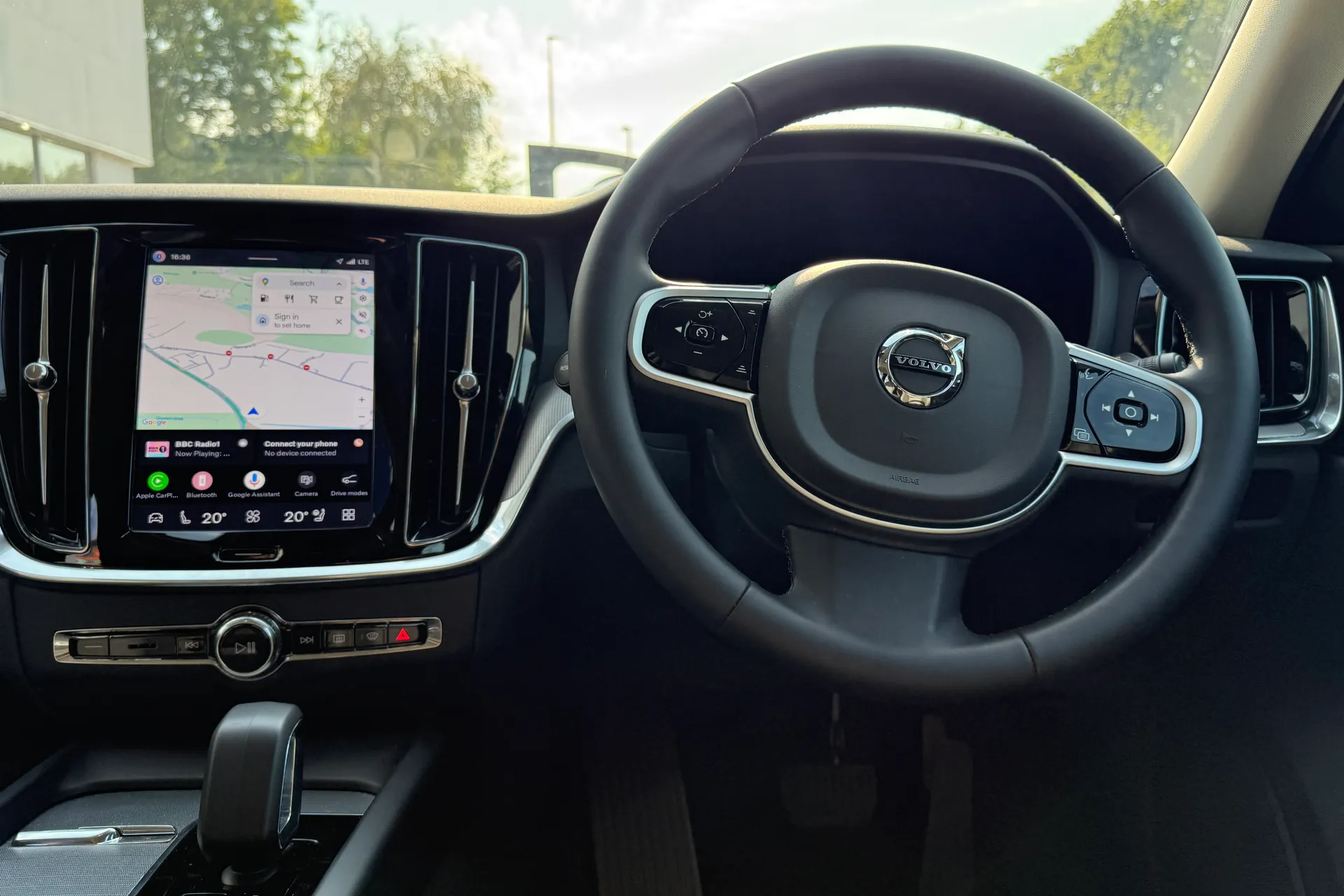 Volvo V60 thumbnail image number 33
