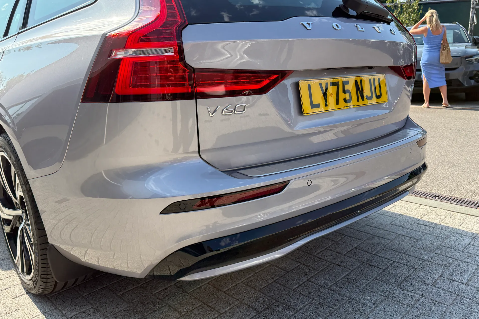 Volvo V60 thumbnail image number 19