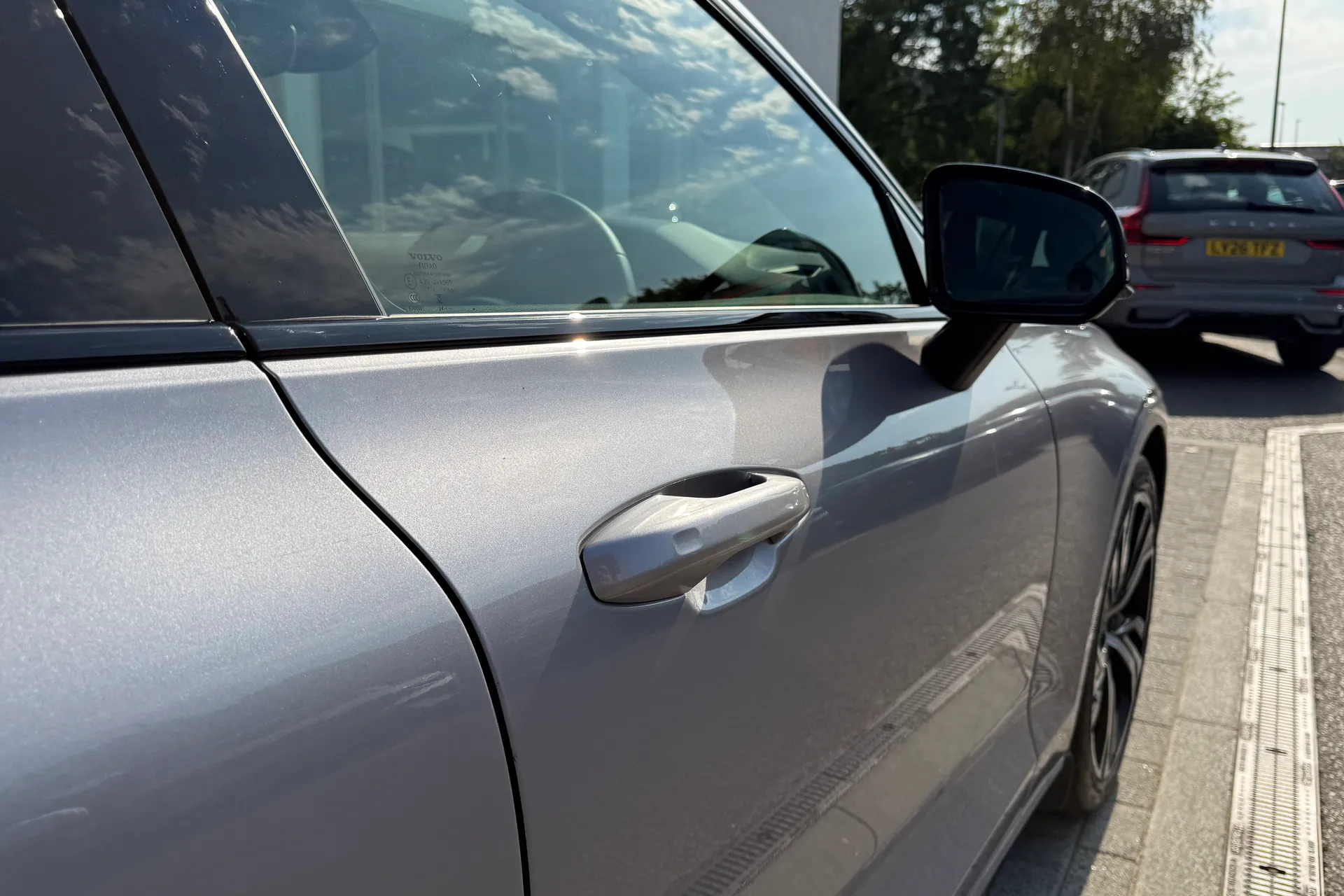 Volvo V60 thumbnail image number 15