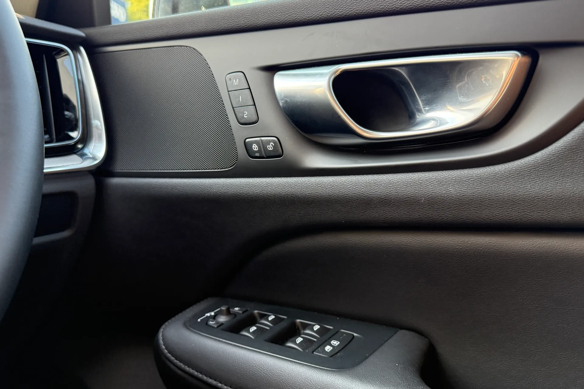 Volvo V60 thumbnail image number 40