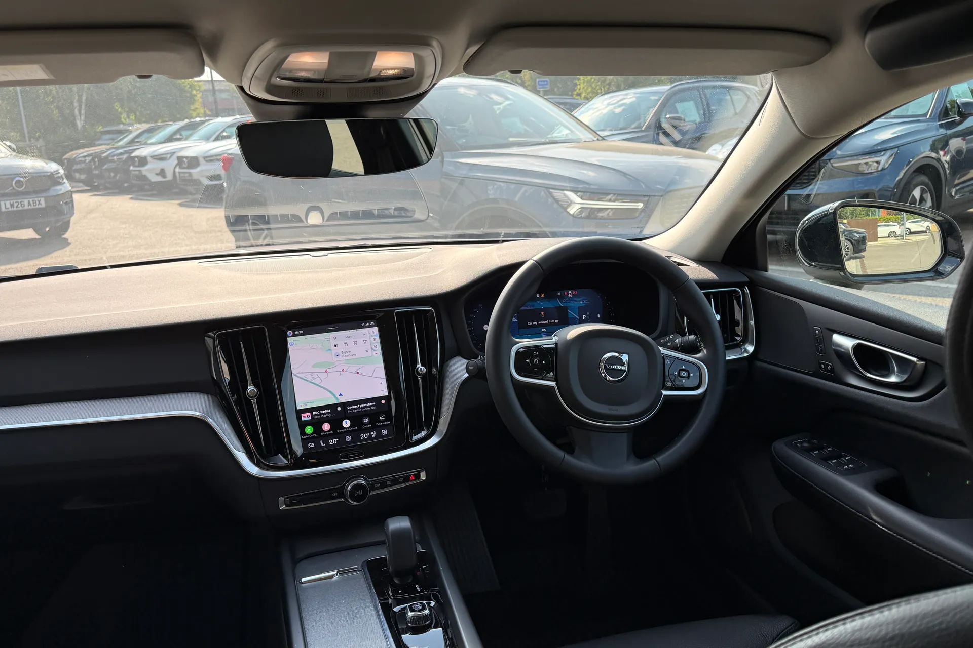 Volvo V60 thumbnail image number 32