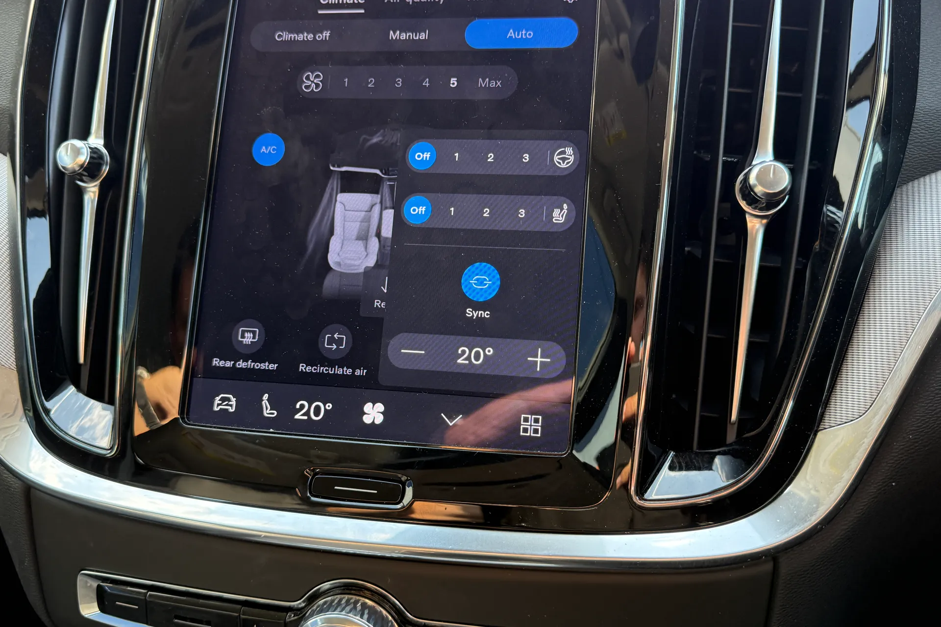 Volvo V60 thumbnail image number 38