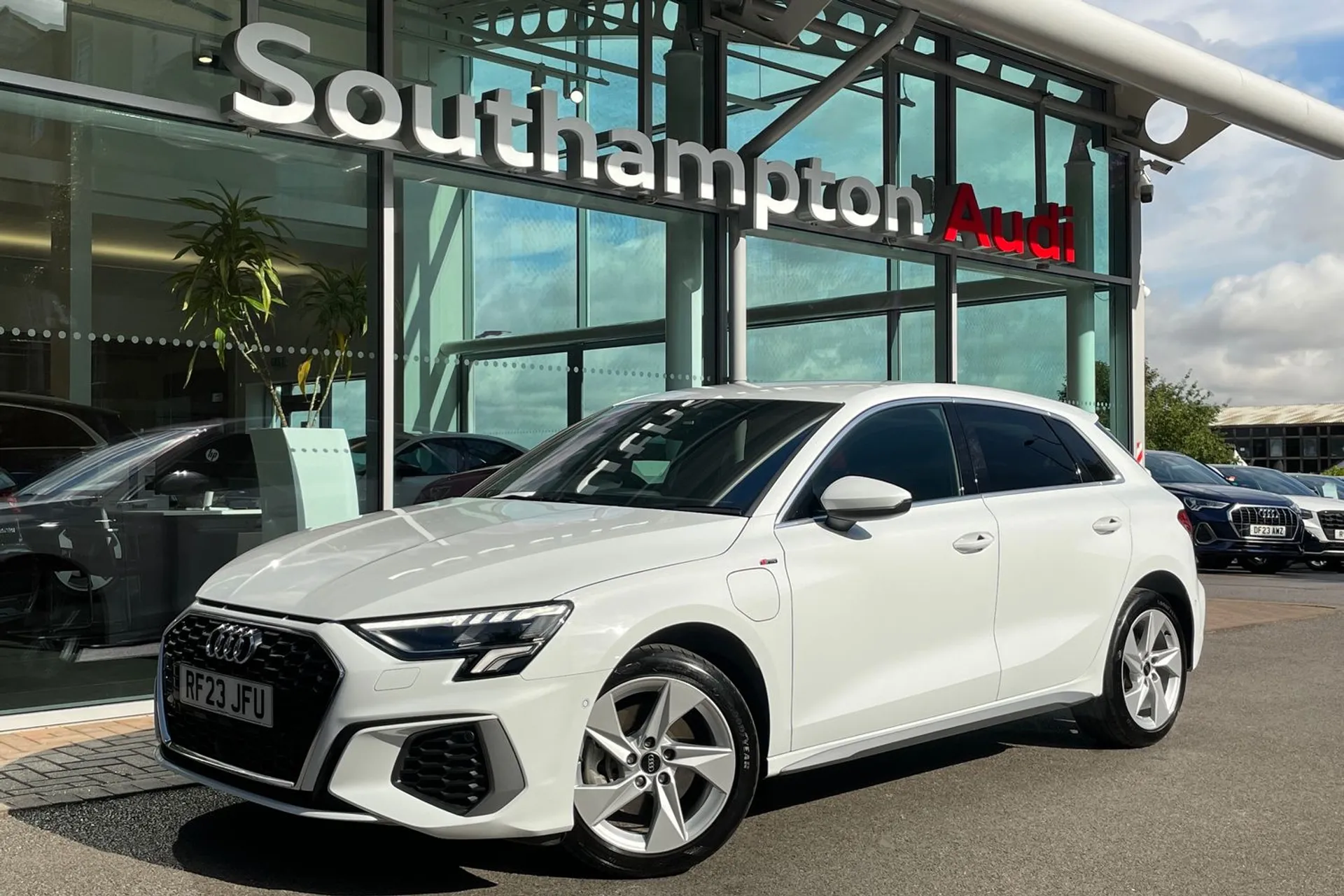 Audi A3 thumbnail image number 10