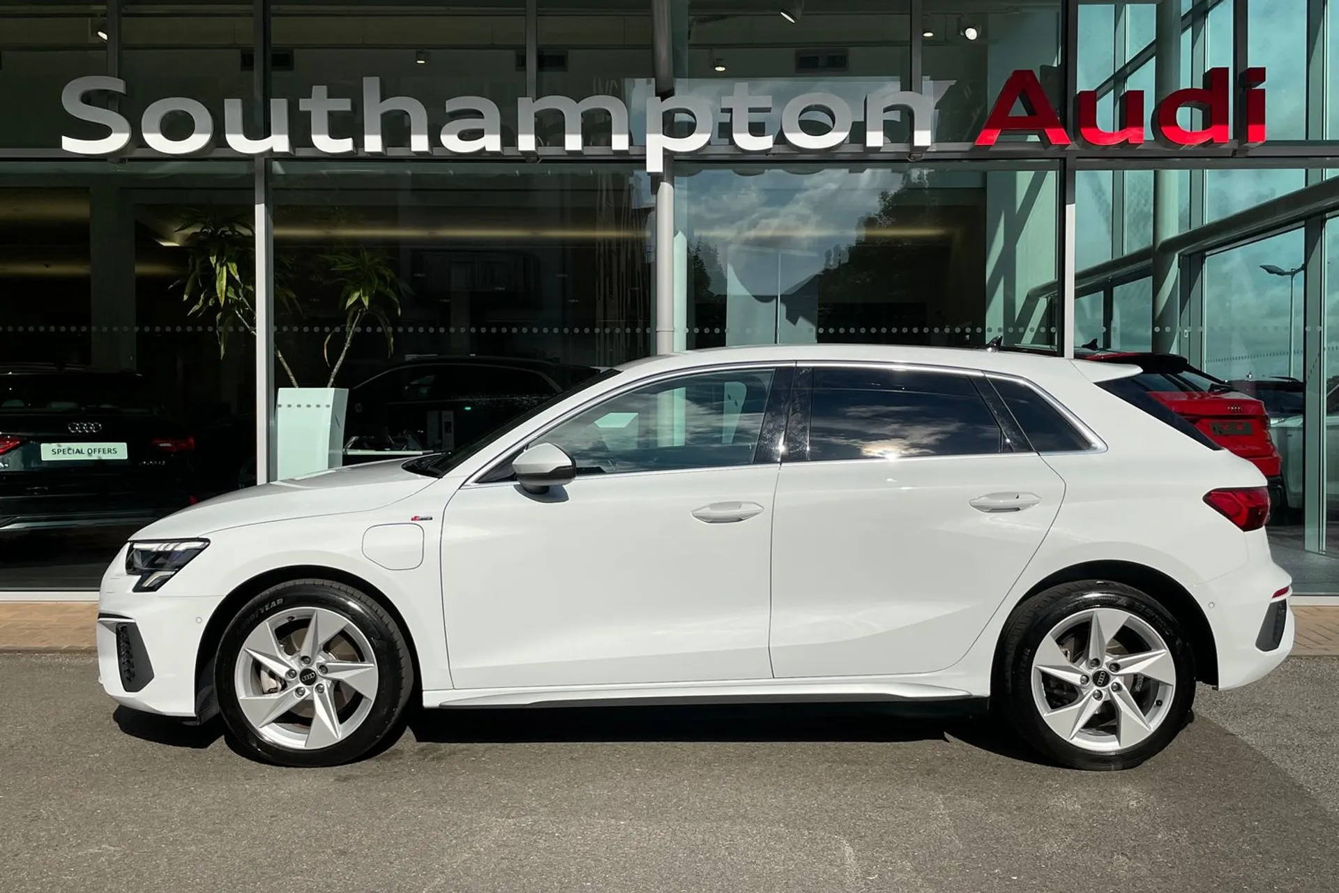 Audi A3 thumbnail image number 9