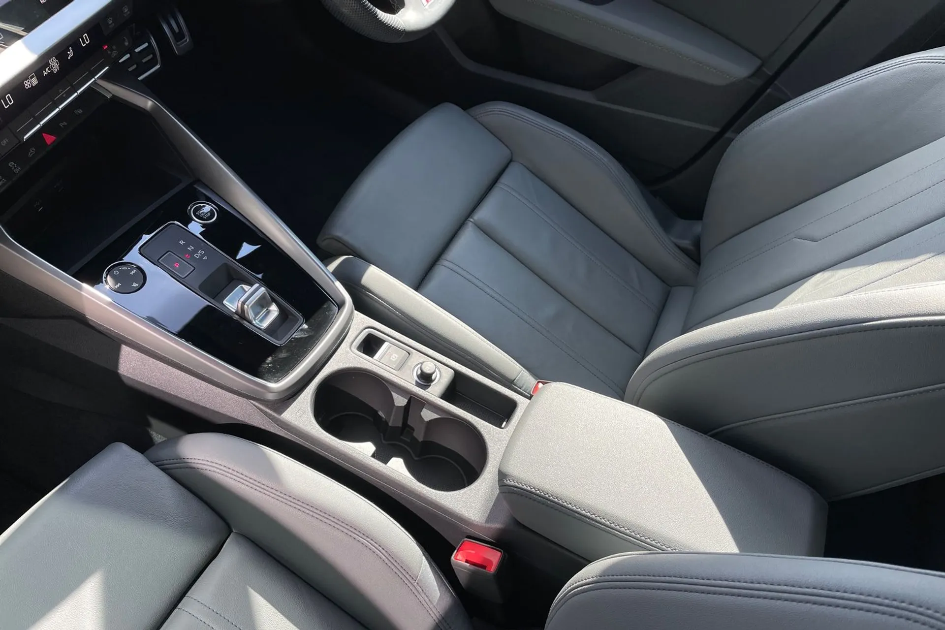 Audi A3 thumbnail image number 40