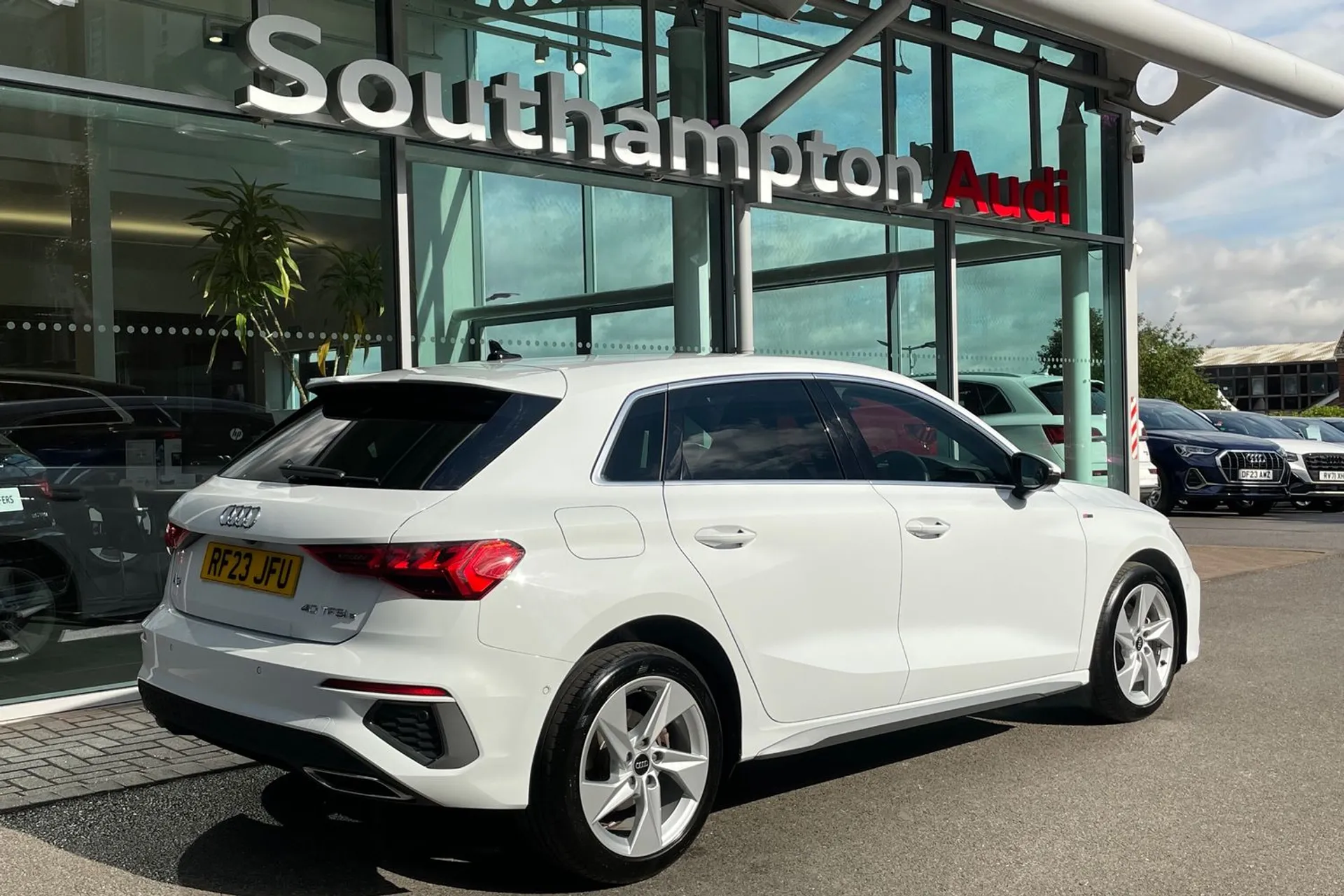 Audi A3 thumbnail image number 6