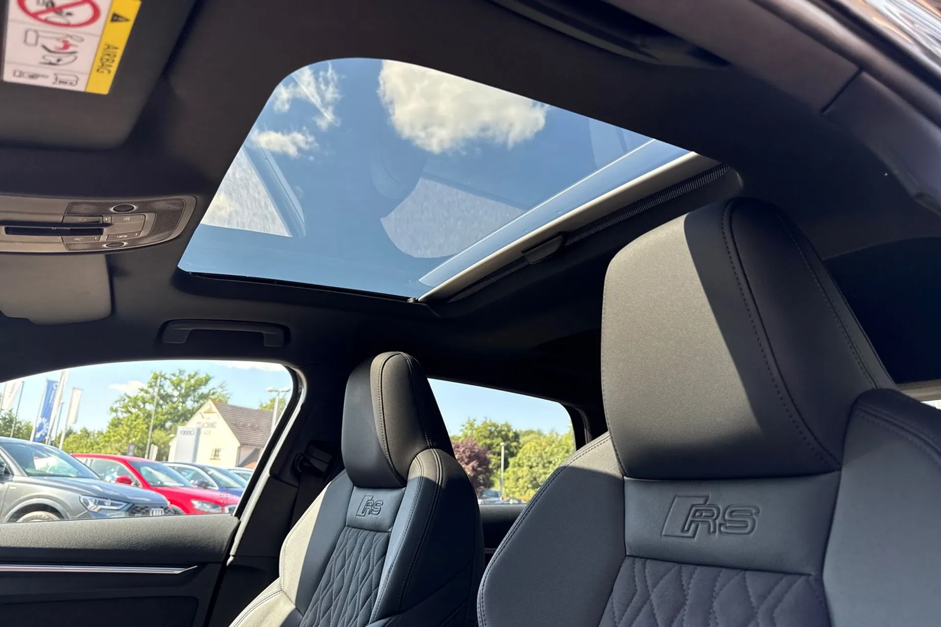 Audi RS3 thumbnail image number 3