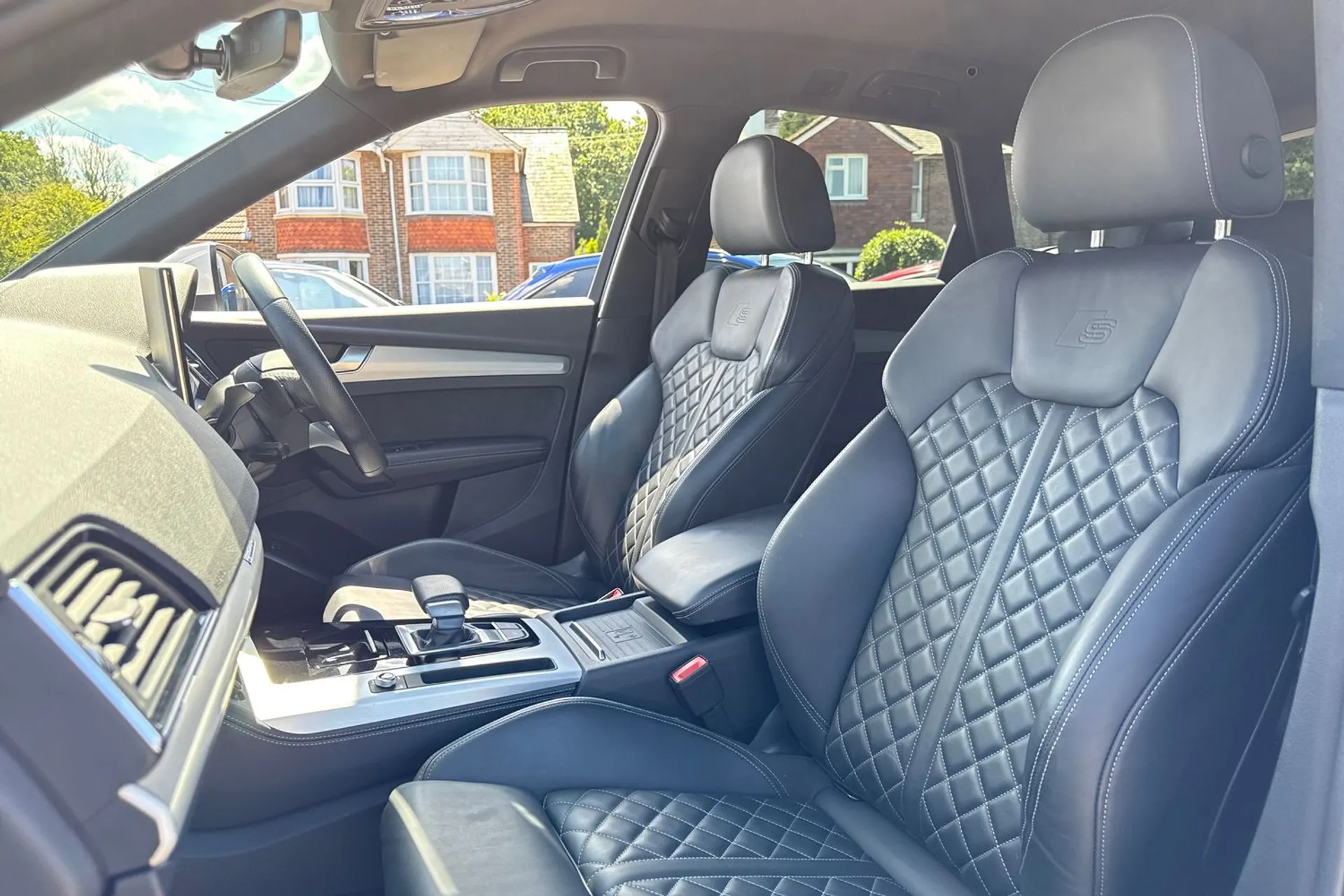 Audi Q5 thumbnail image number 30
