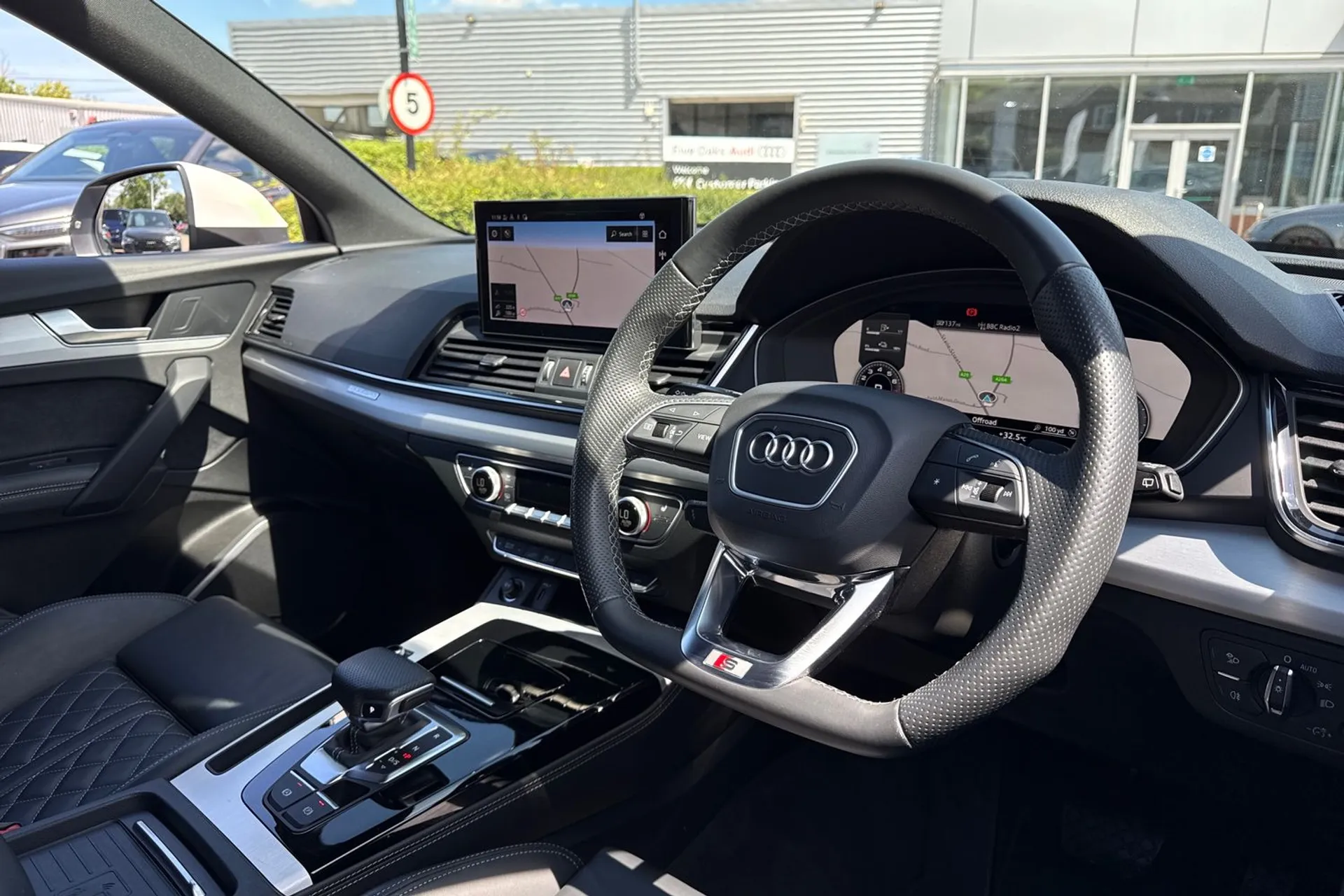 Audi Q5 thumbnail image number 28