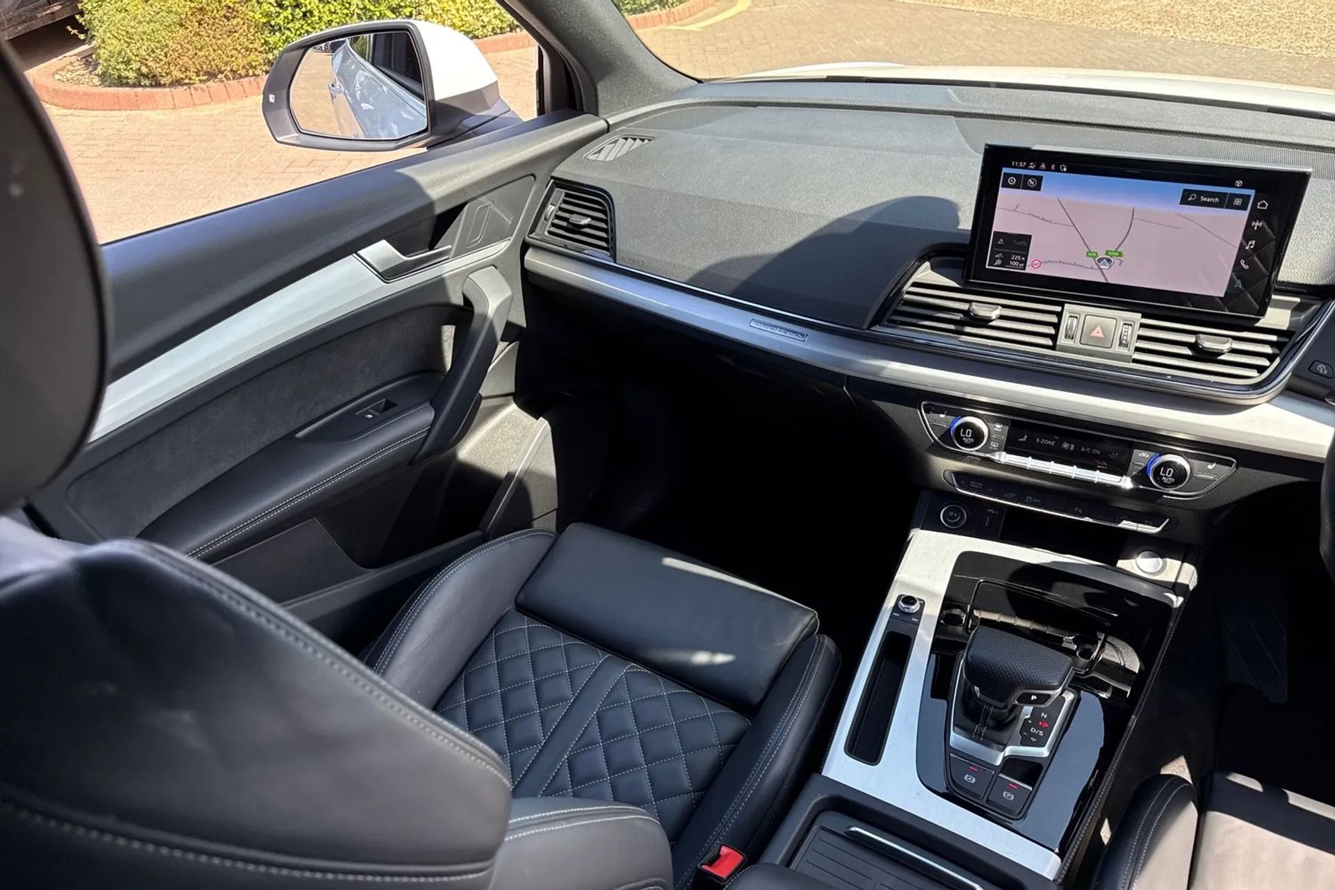 Audi Q5 thumbnail image number 35